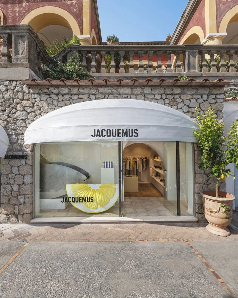 LA CAMPAGNE CAPRI DE JACQUEMUS : UN COUP DE MAITRE DANS LE MARKETING DE LA MODE