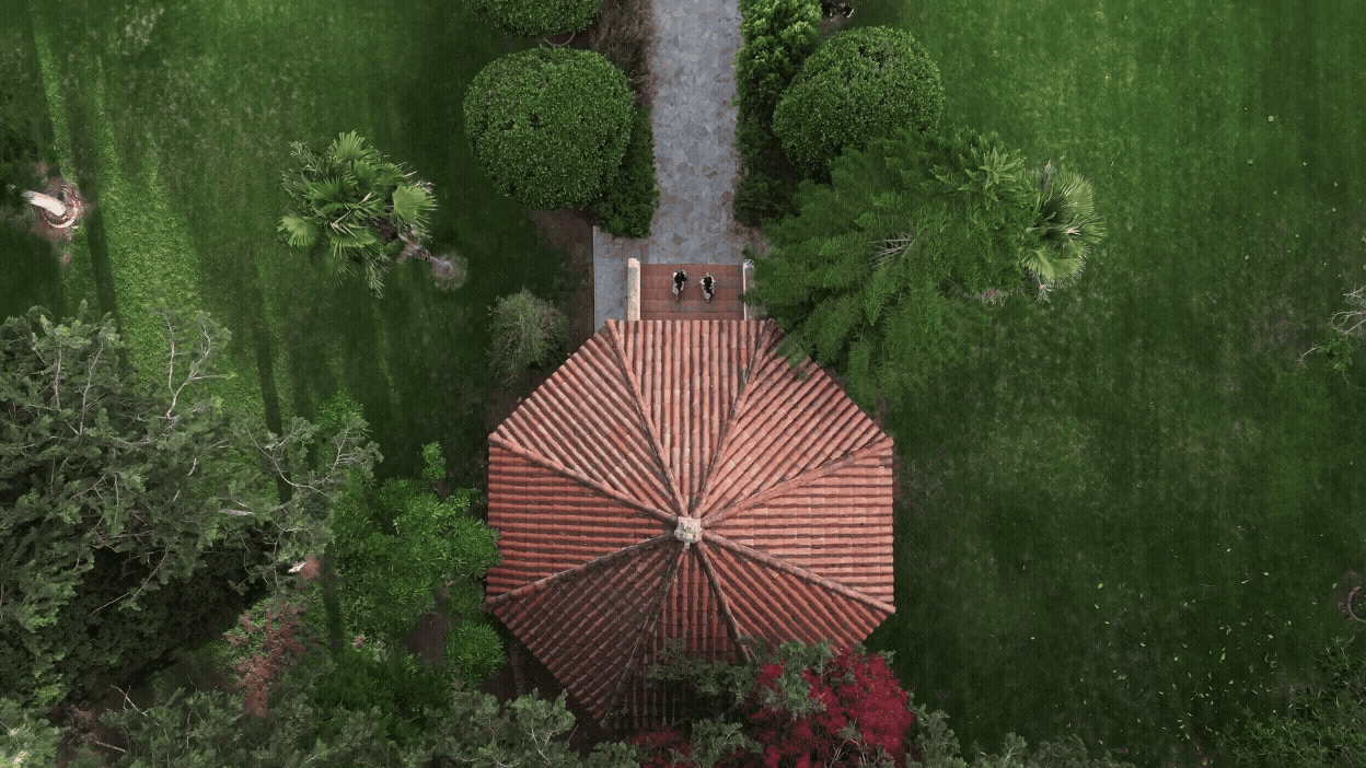  BUNGALOW FACTORY  
From concept to execution, we deliver content and integrated campaigns that reinvent the brand experience.