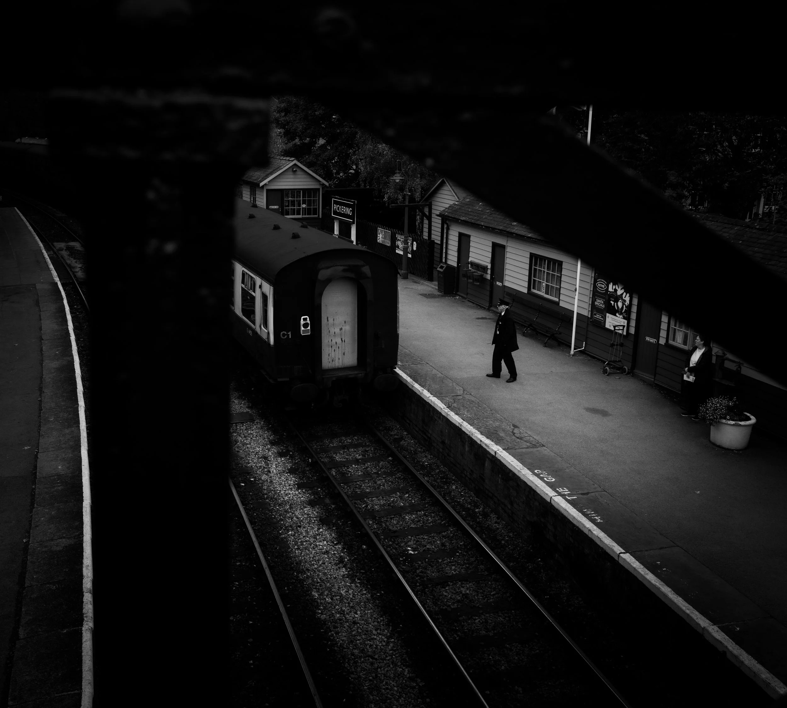 Y1 - MIND THE GAP.JPG