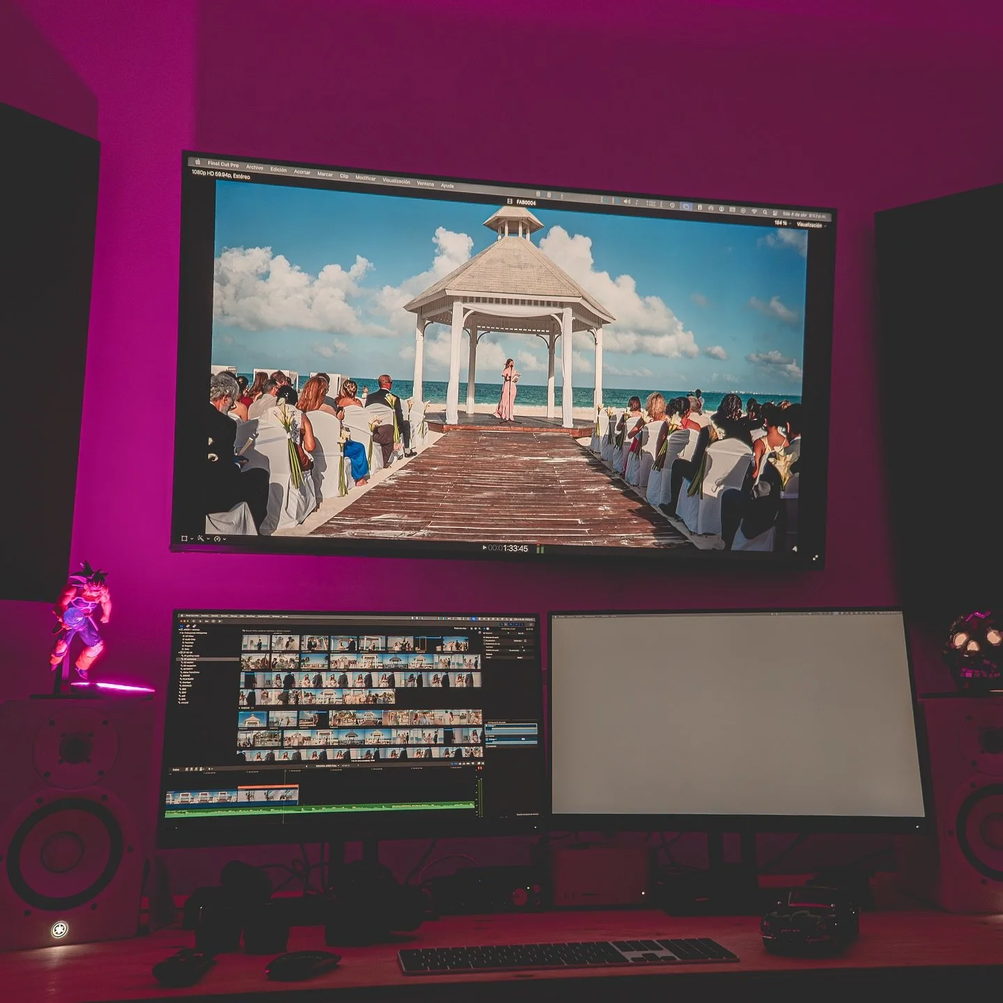 New setup, same vision 🎬

Despu&eacute;s de a&ntilde;os evolucionando mi workflow, este es el espacio donde todo toma forma.

⚡️ Mac Studio M1 Max &ndash; 32GB RAM
🎨 Dual Asus ProArt 27&rdquo;
🔊 Yamaha NS10 (white edition)
📺 LG 65&rdquo; display
