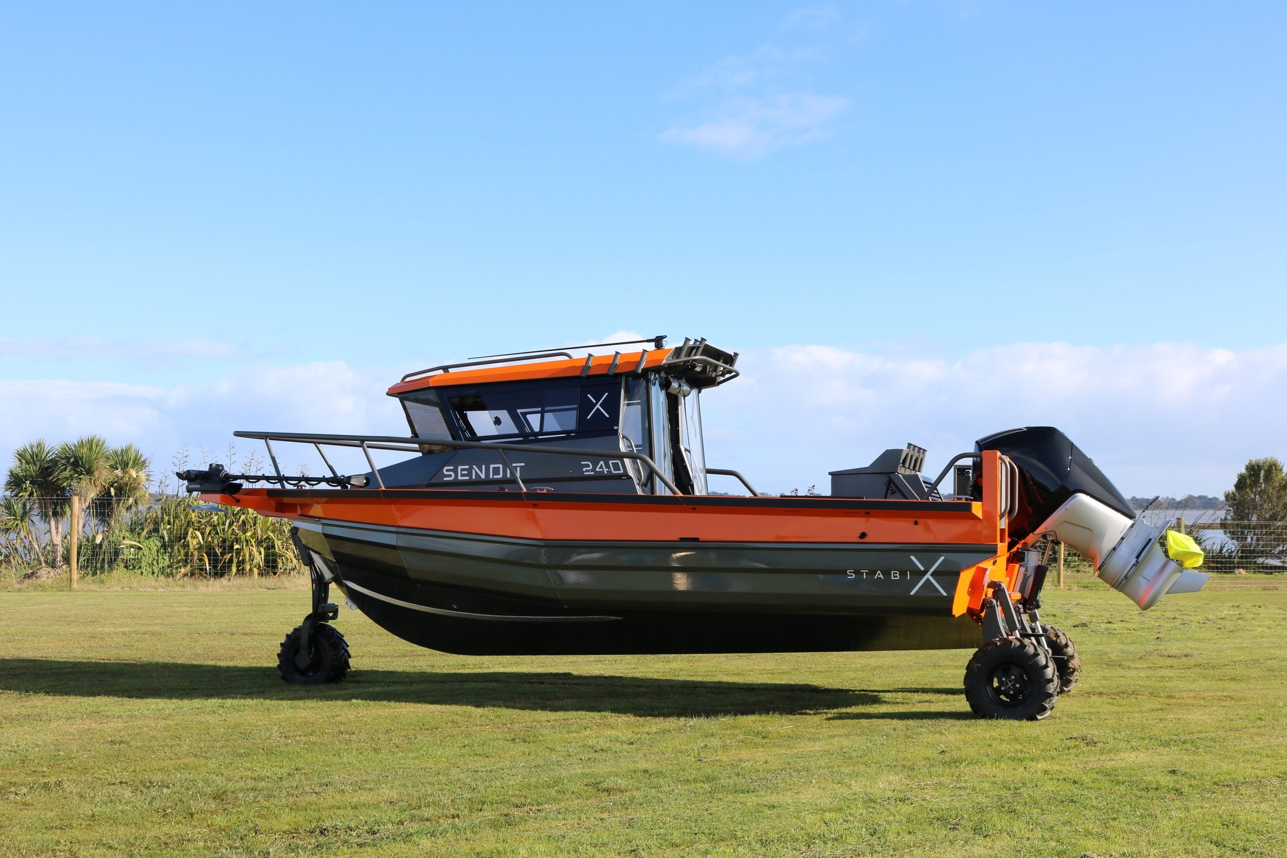 StabiX Amphibious Boat #0037.jpg