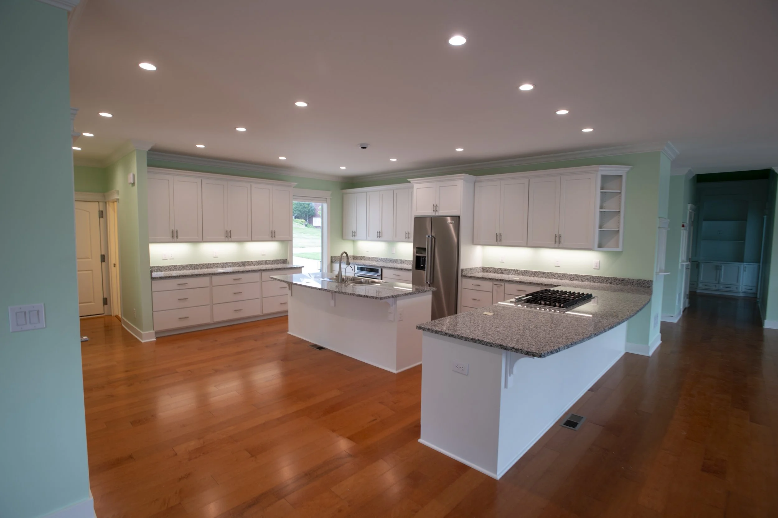 DSC_5385[1] copy.jpg