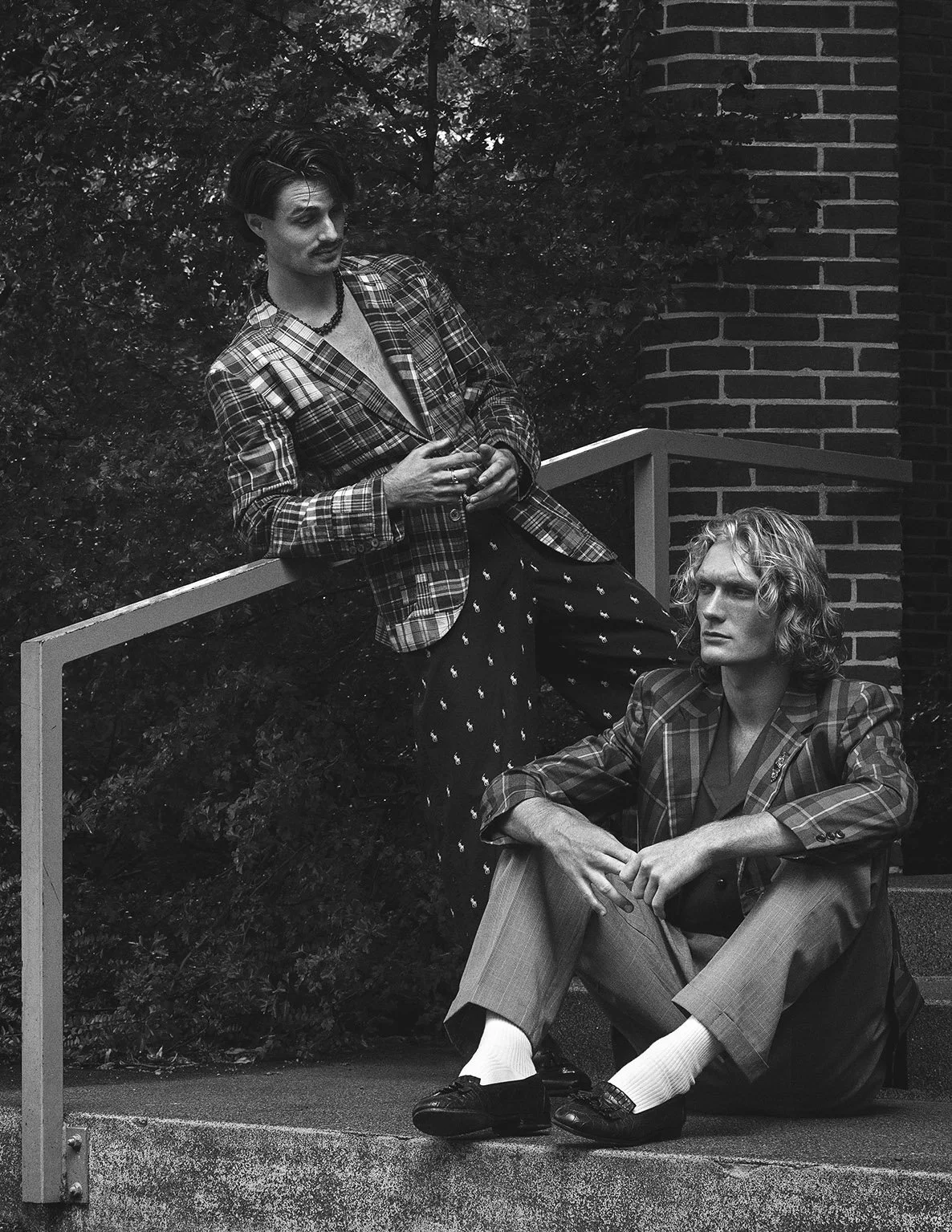 Camaraderie-8162BW.jpg