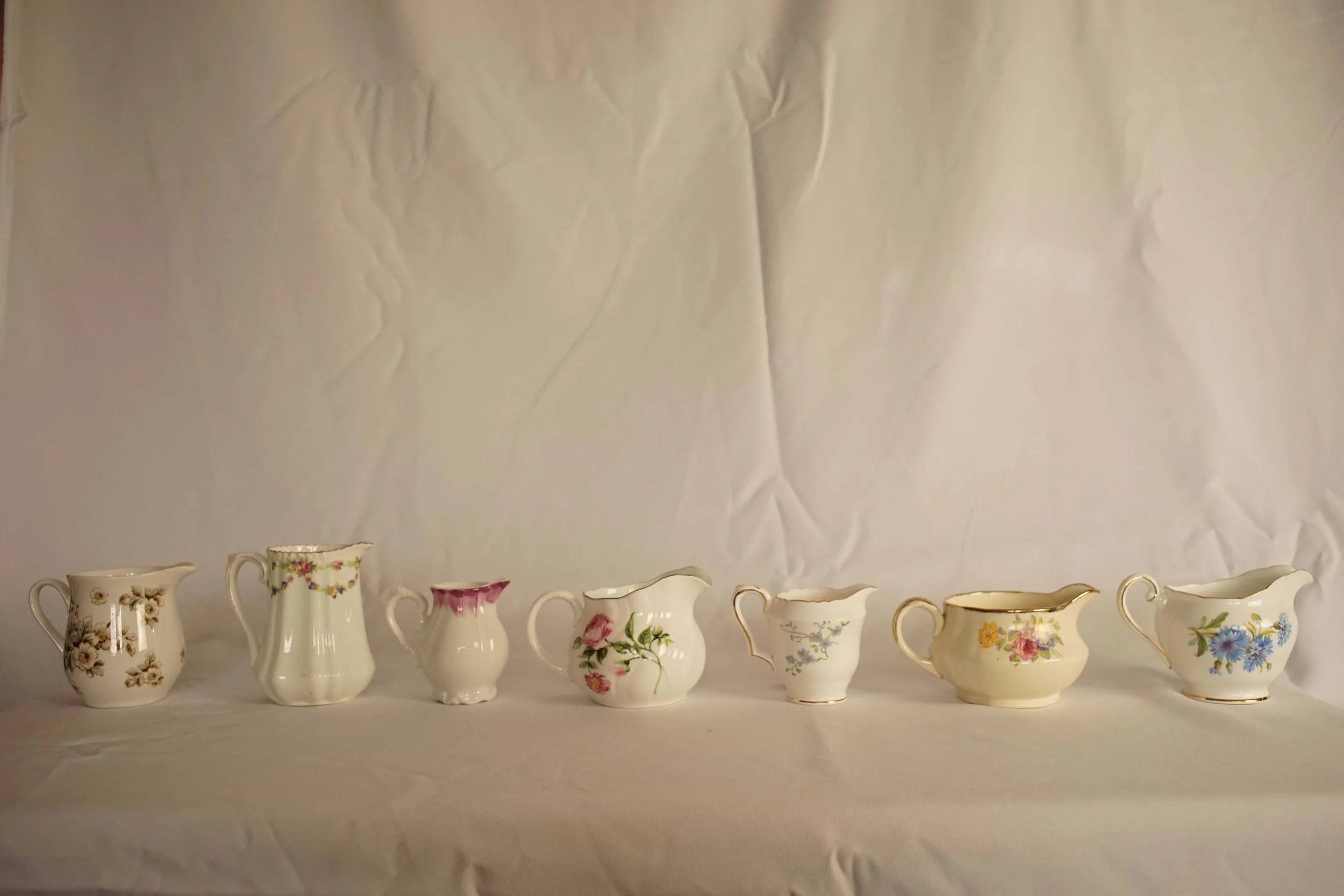 T002_Vintage_Jugs.jpg
