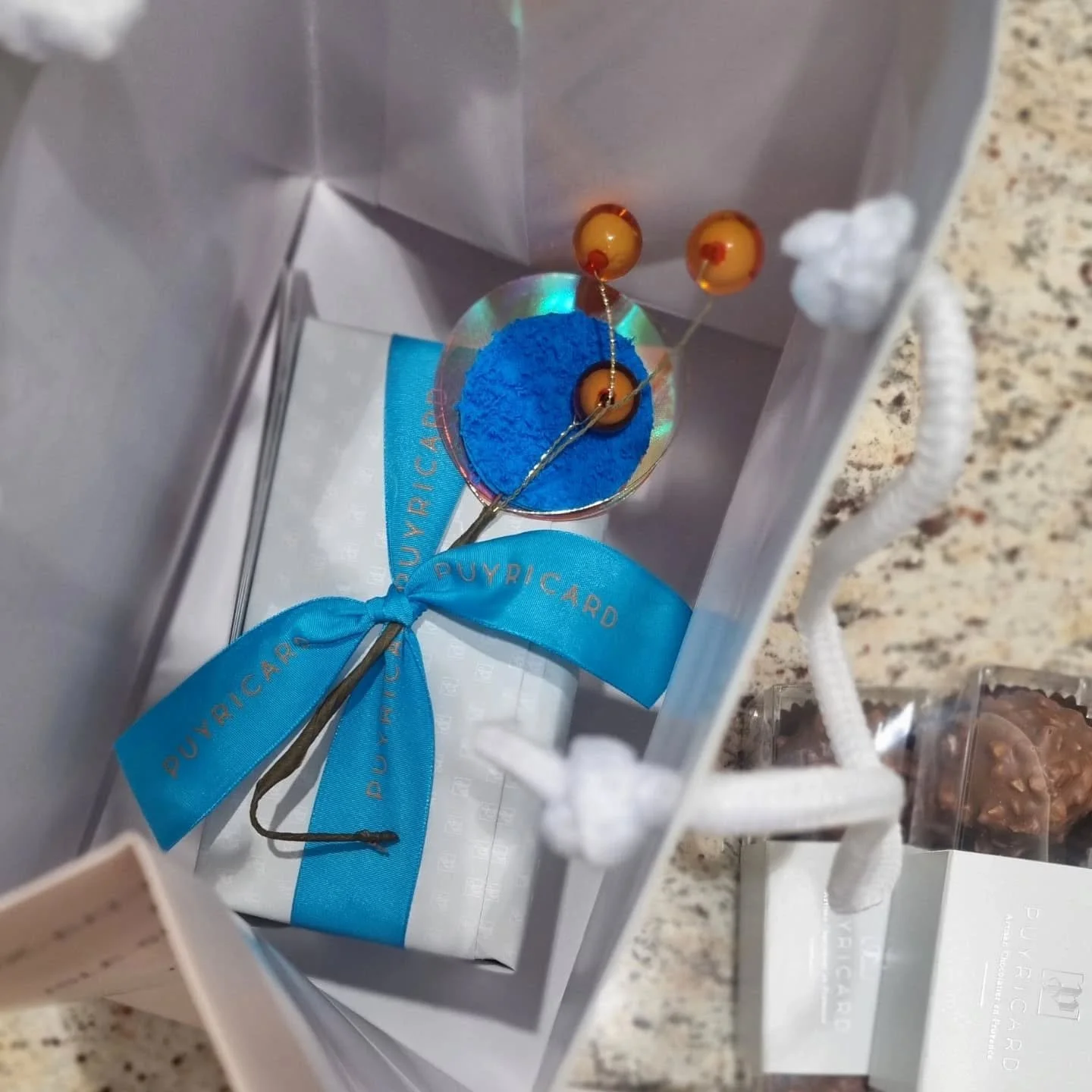 Adixions Chocolates, Day 3 in Paris ✨
My morning was spent at the Picasso Museum. It was a must see for me, surrounded by bold strokes and imagination🎨, I find it genius and inspirational to be creative in he chocolate studio. I stumbled upon a piec