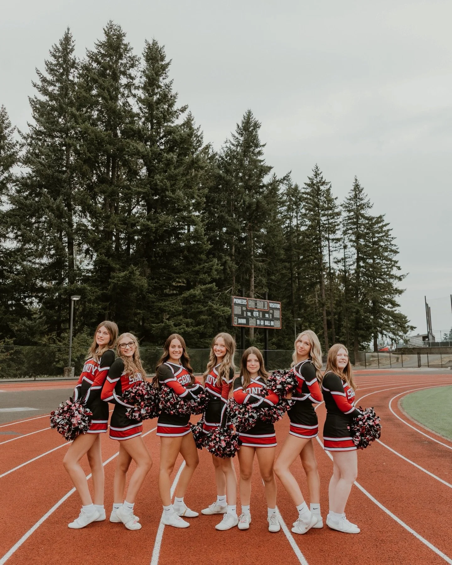 The past two years I&rsquo;ve gotten to take Sandy&rsquo;s cheer photos and it&rsquo;s always so much fun. We do a few team shots and then everyone got to do a few individual photos and buddy pics! I loved seeing the saved poses they all wanted to re