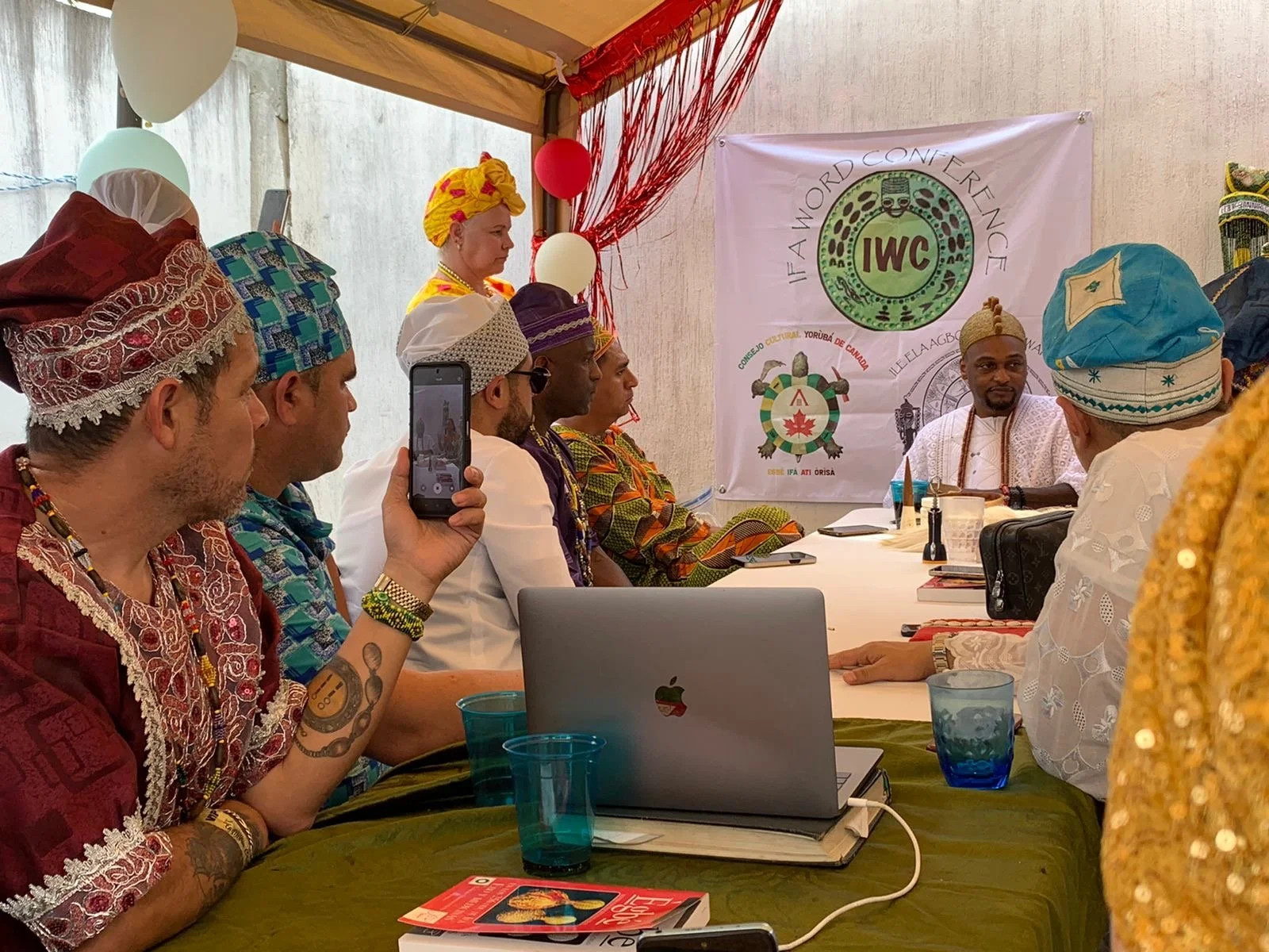 Following the establishment of the Ilé Ẹ̀là Agbónirégún Iwarefa in Cancún, Mexico, instructional sessions brought together priests, students, and community leaders for discussions on Ifá philosophy, traditional leadership, and responsible religious p