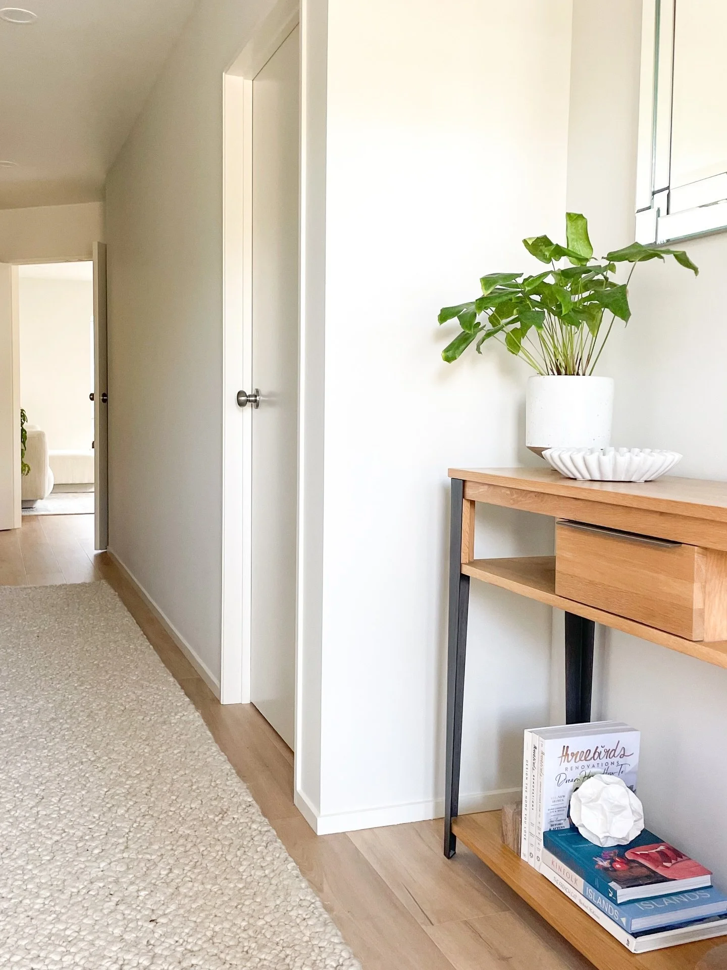 A little entrance glow-up for your night scroll.
Entrance &amp; Hallway Reveal ➡️ Swipe for before

This New Windsor homes hallway went from dark and dated to light, welcoming and full of personality. Working with some existing pieces, see how though