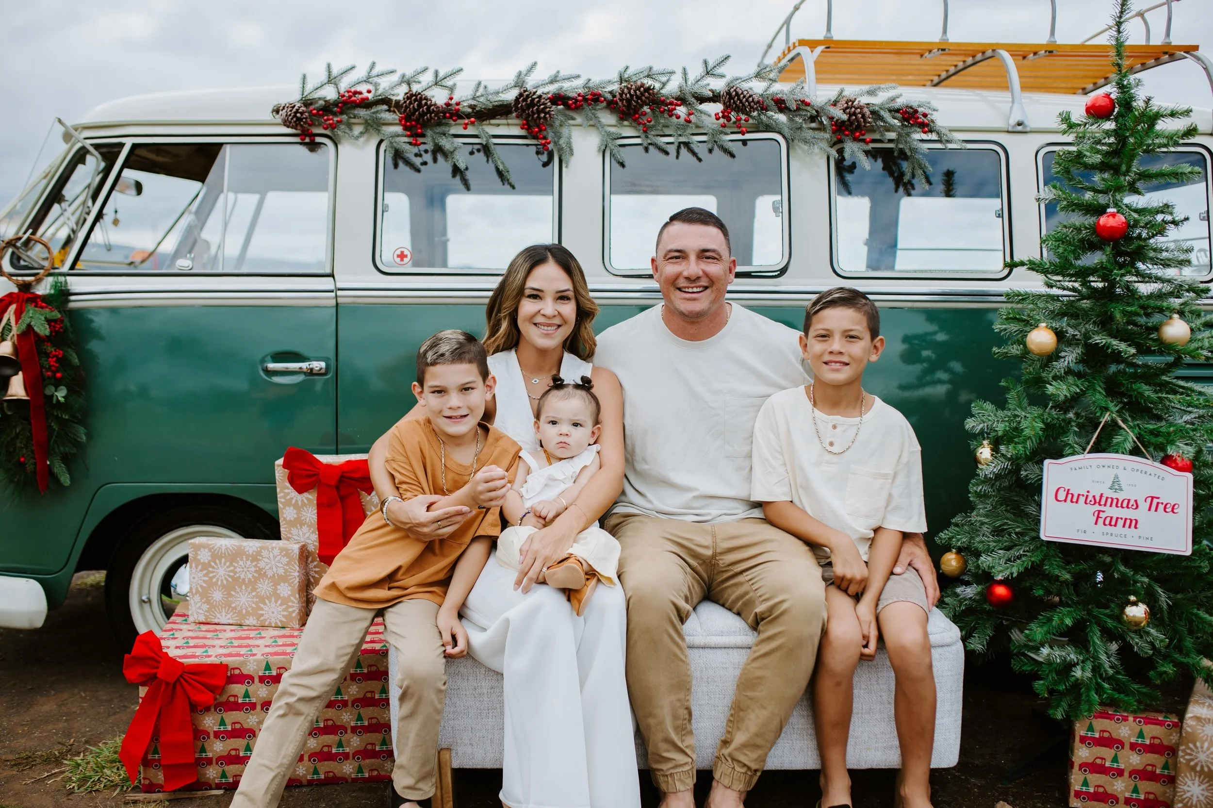 This time last year, I put together my first-ever family mini session set. 🤎

It was a success, an absolute blast, and something I definitely thought I&rsquo;d do again. But somewhere between juggling life, motherhood, and running a business, round 