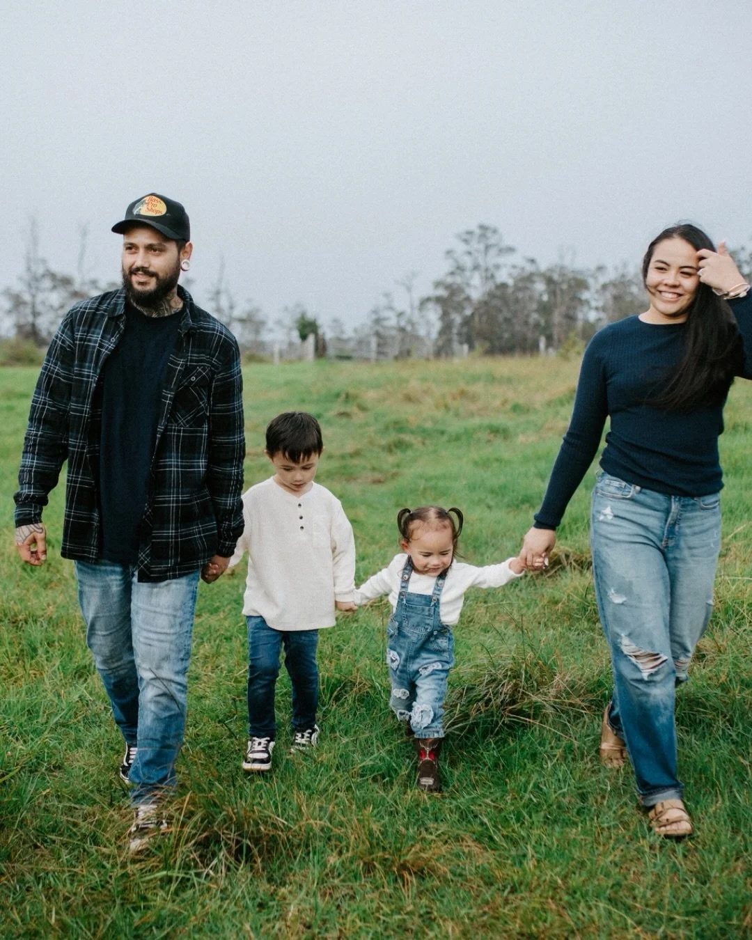 There&rsquo;s something I&rsquo;ve noticed about the families who intentionally make time for photos every single year.

I think they understand something deeply.

That time is passing, whether we choose to acknowledge it or not.

That the little han