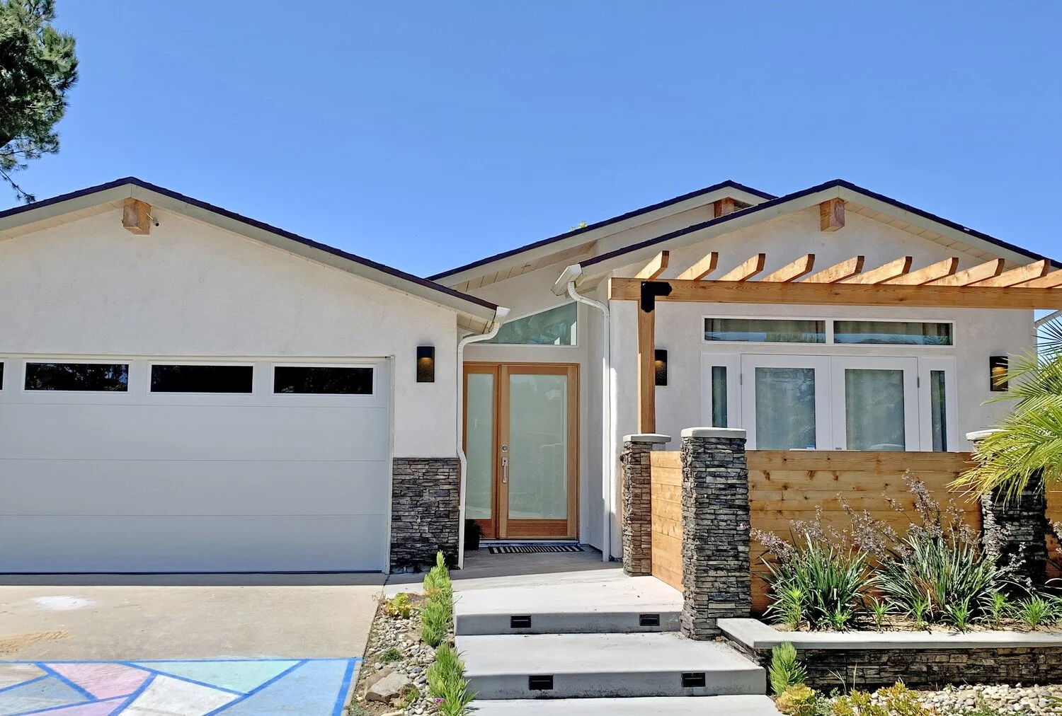 Giribaldi 1 Front House.jpeg