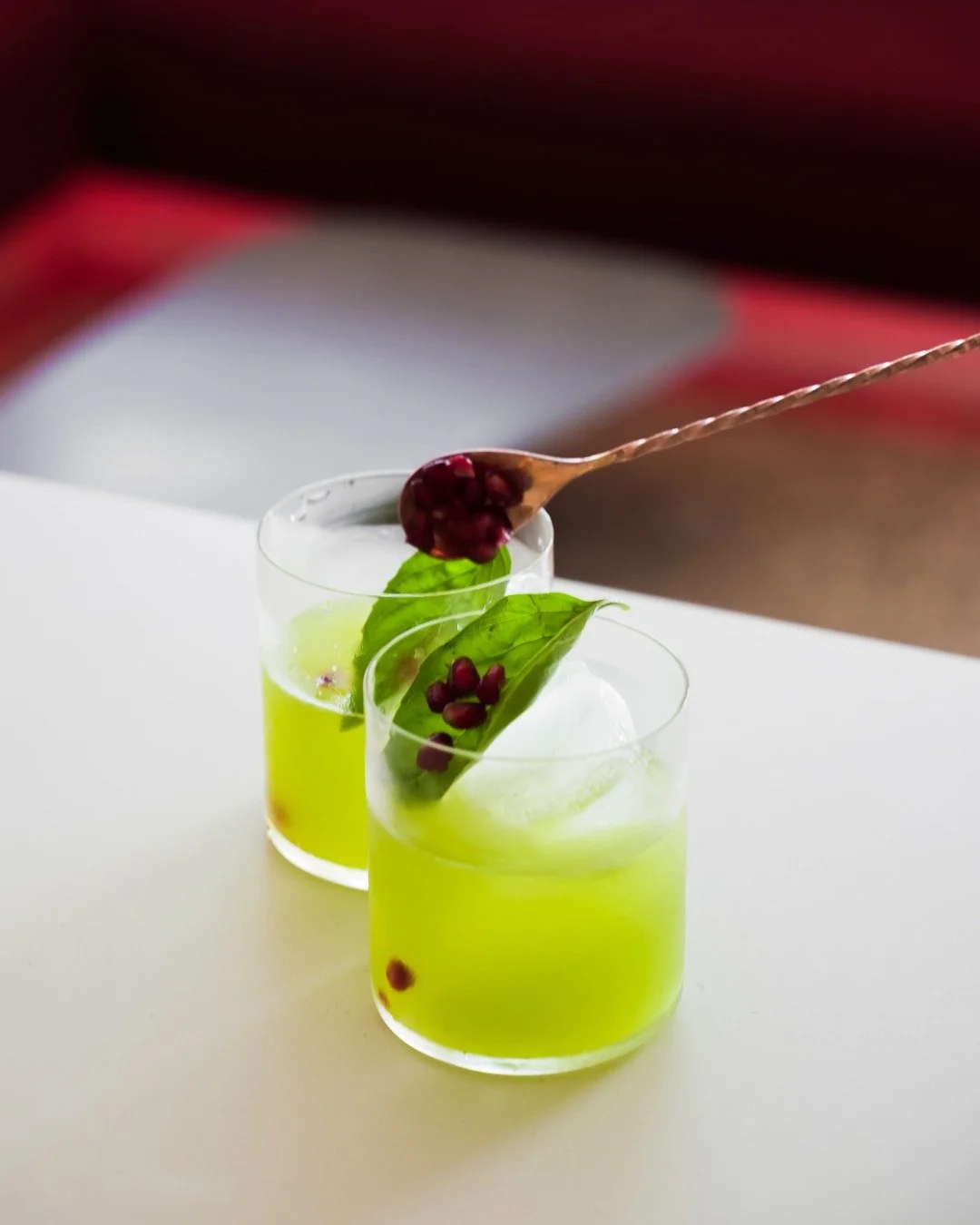 The Greenkeeper.

Tanqueray gin, Chartreuse, lemon, bruised basil.

#codecairns #cairnsbar #cairnsrestaurant