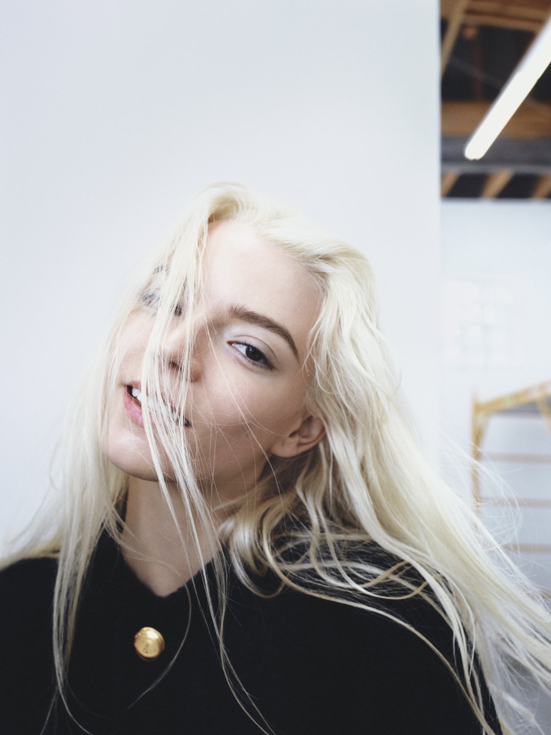20260508_ANYA_TAYLOR-JOY_ELLE_UK_12.jpg