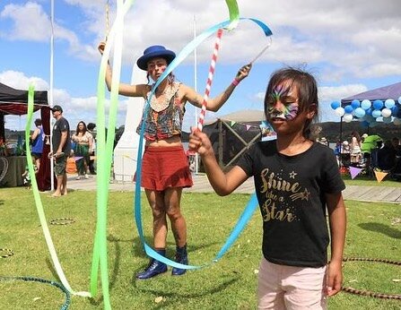 Check out the Circability Far North team bringing colour, smiles and circus fun to the Mangonui waterfront festival last weekend! Ka pai! 
#circus #socialcircus #communitycircus #juggling #hulahoop #festival #circability