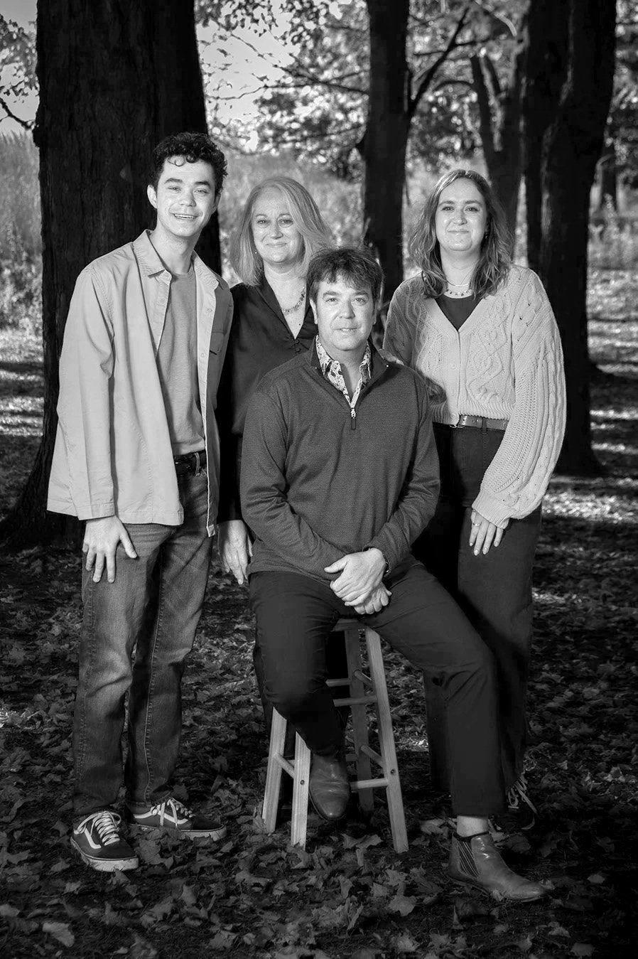 Family+day-photoshoot-outdoor-park-fall+season.jpg
