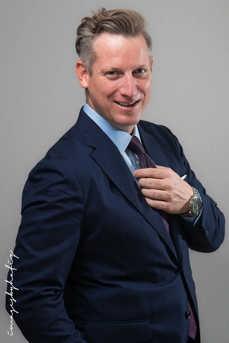 Etienne Didiear - Business Headshot in a small office
