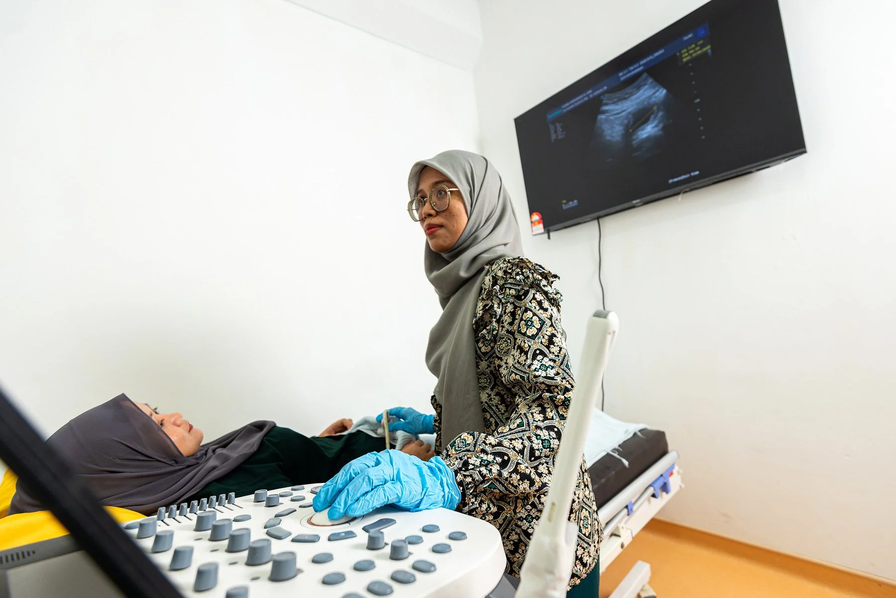 healthcare-marketing-photography-klinik-haramain-4.jpg