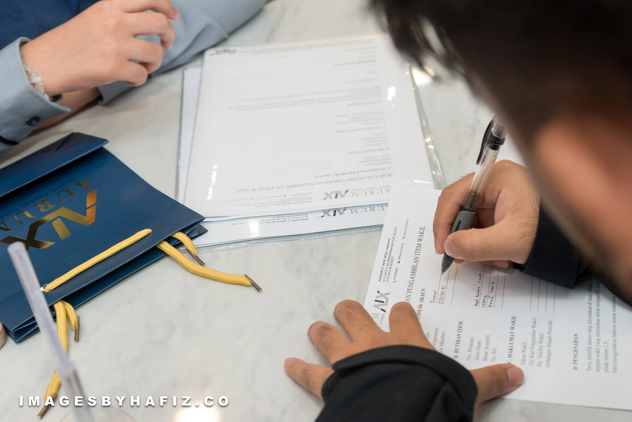 AurumLX - Helping customer to make their decision in Gold buying