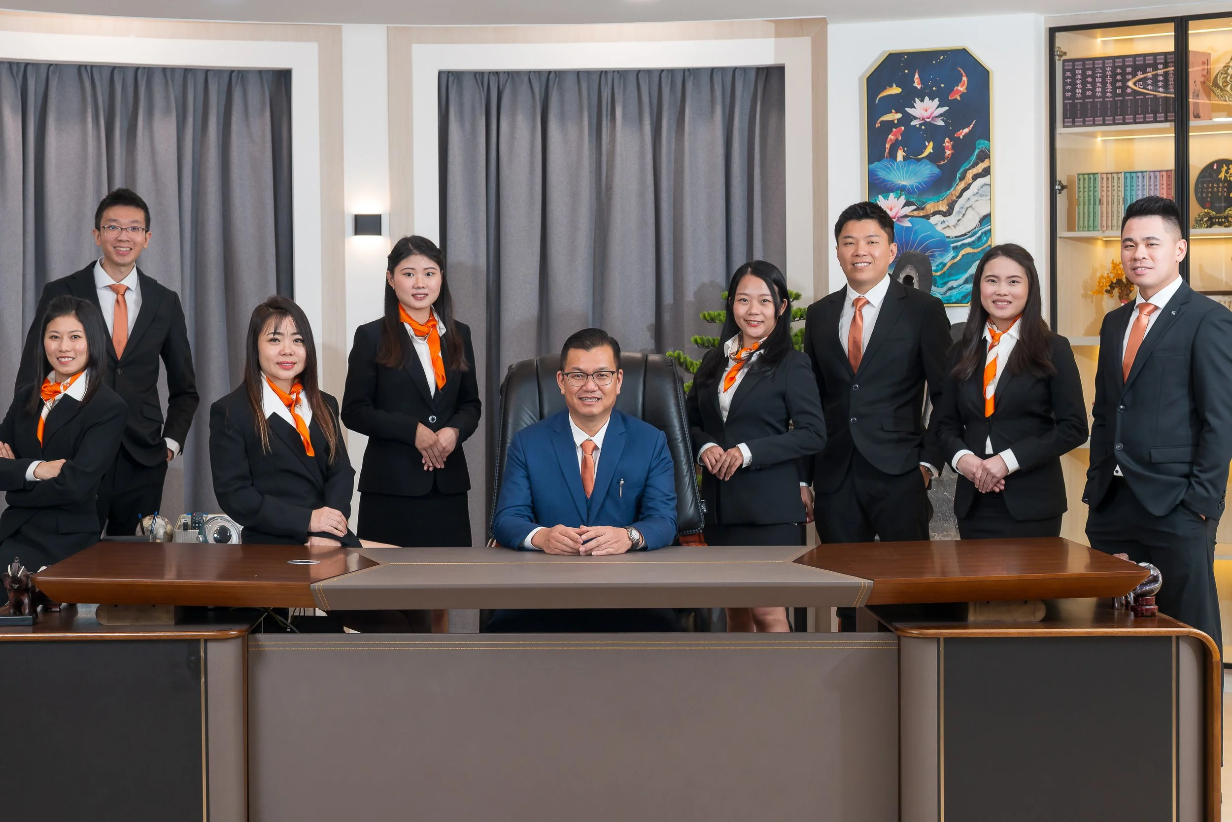 Yiwugou Team Photo in the office