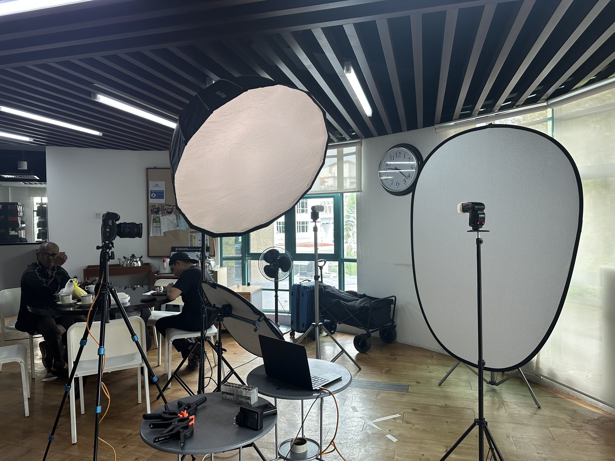 On site corporate photography - We bring the studio to your firm so that you don’t waste your time.