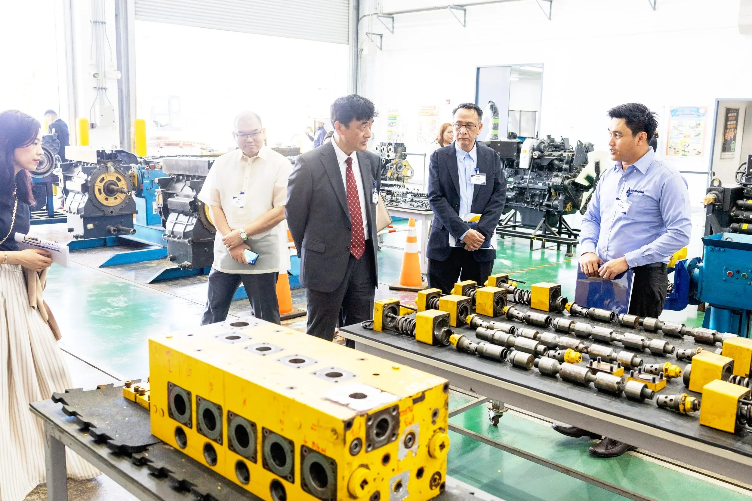 KOMATSU-728.jpg