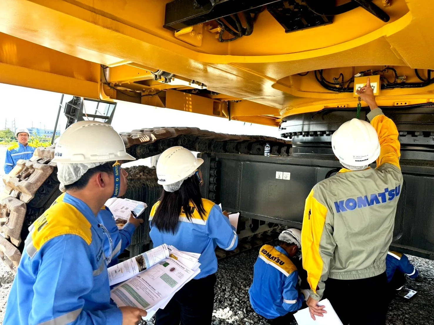 LINE_ALBUM_Week 3 Day1 Large HE course_241006_15.jpg