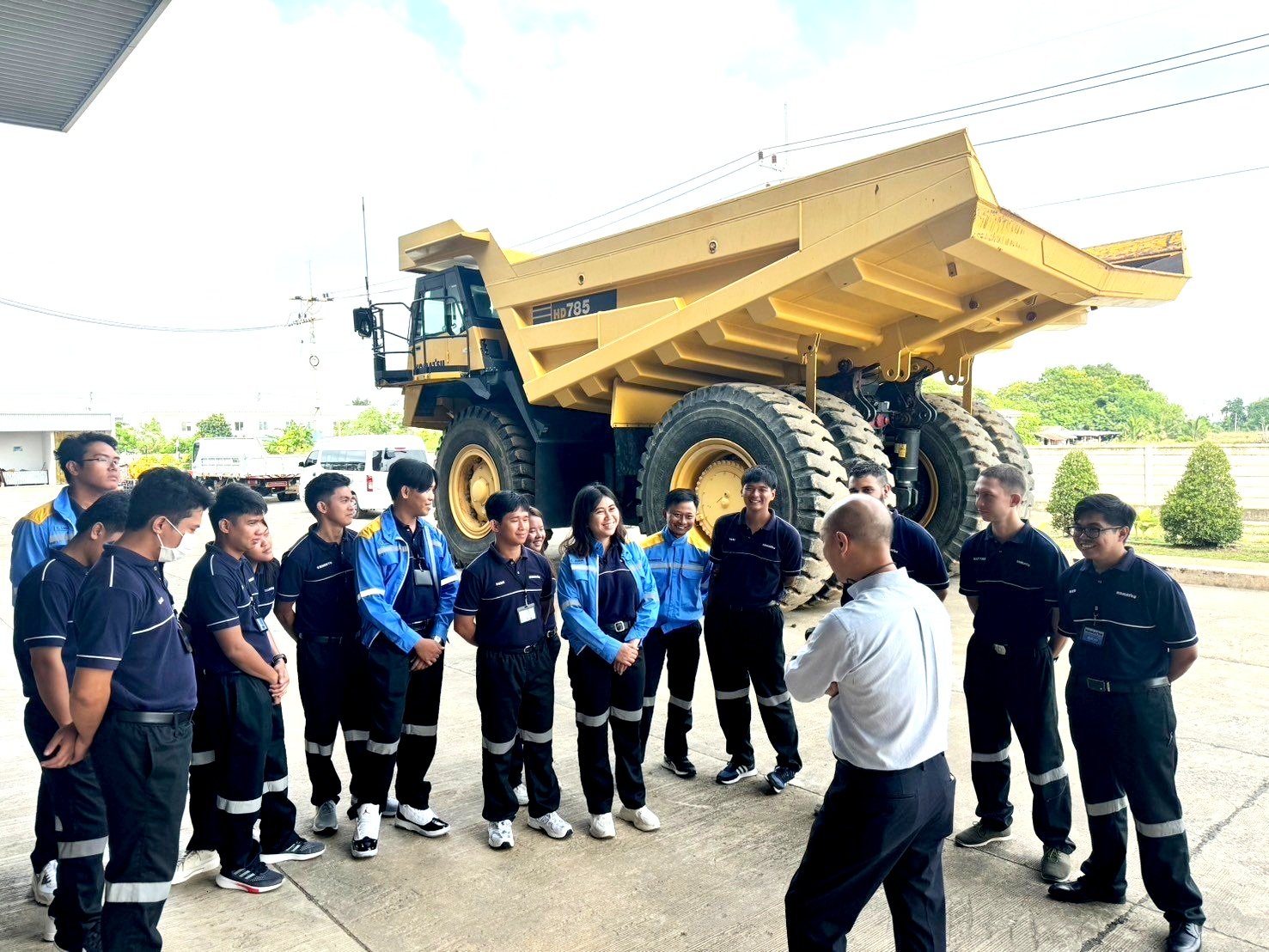 LINE_ALBUM_Week2 Day 1 DT training_241006_20.jpg