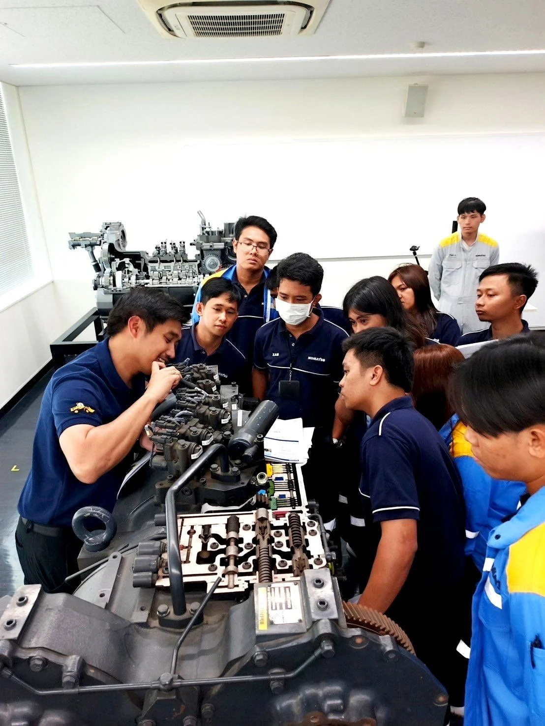 LINE_ALBUM_Week2 Day 1 DT training_241006_8.jpg