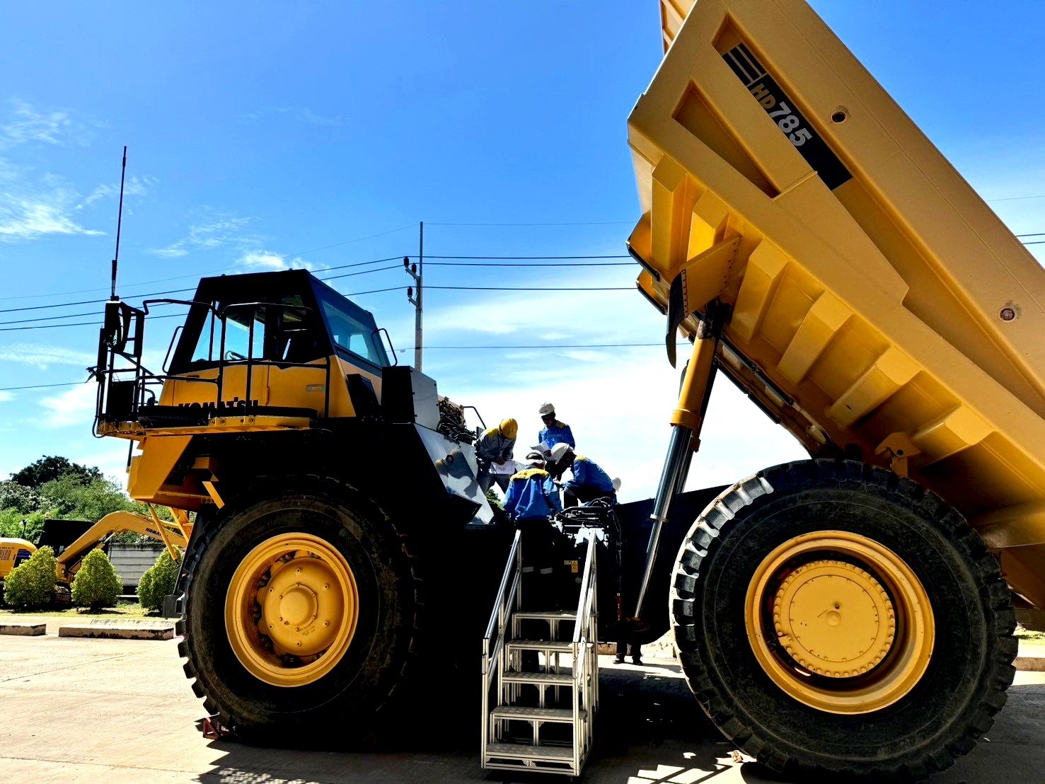 LINE_ALBUM_Week 2 DT Technical Training_241006_5.jpg