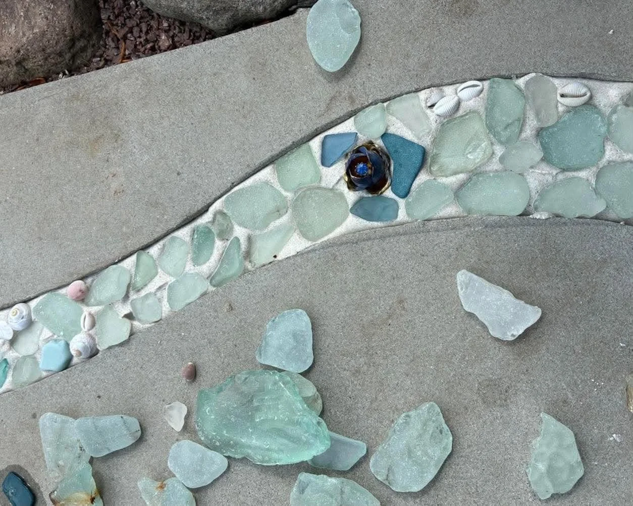 ClearAndAquaGlassWithinInlay.jpg