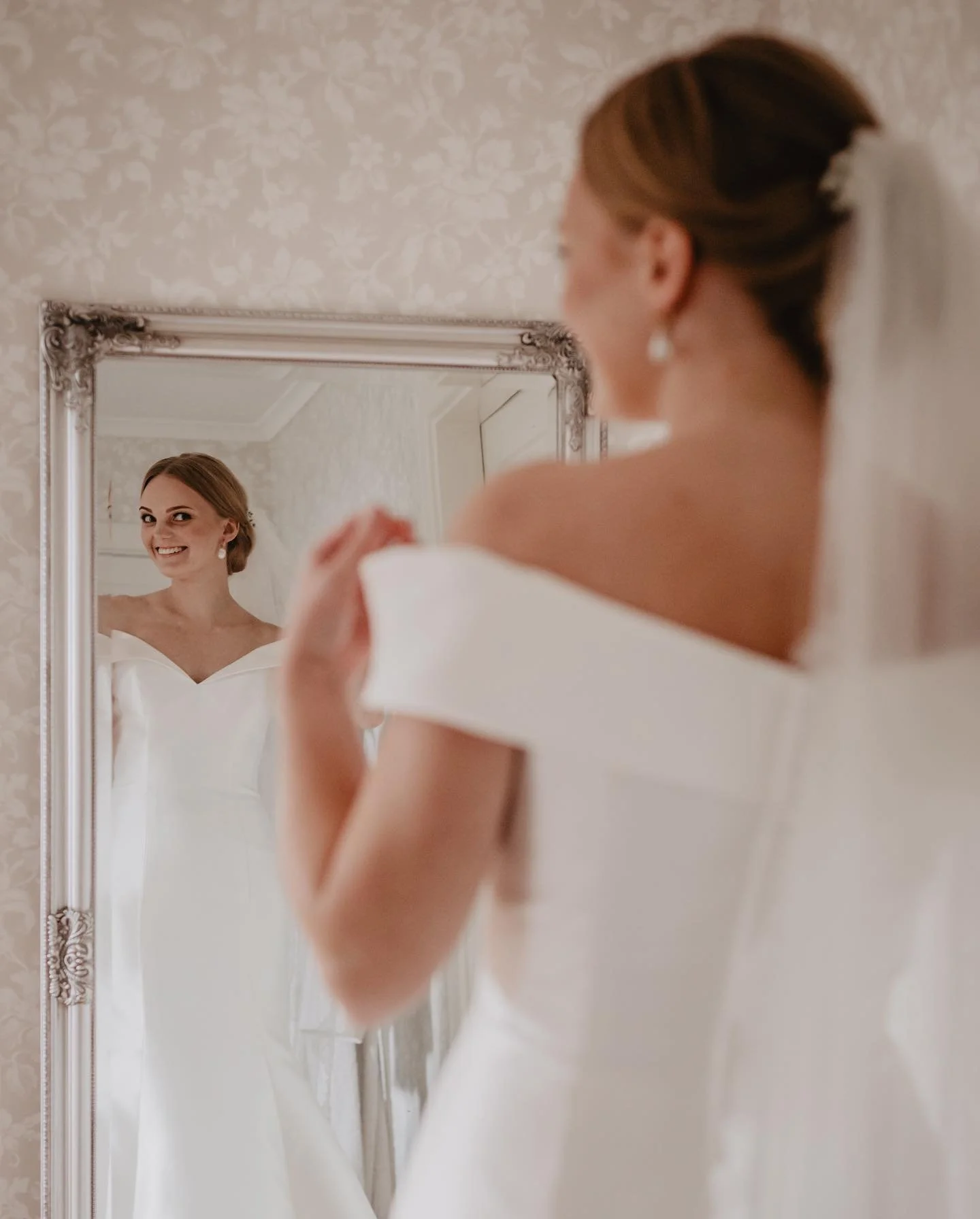 Ibland blir man lite extra mallig och stolt över att vara någons kollega.
 
Som nu i helgen, när jag fick den stora äran och förtroendet att föreviga då min kära arbetskamrat @felicialans äntligen fick s