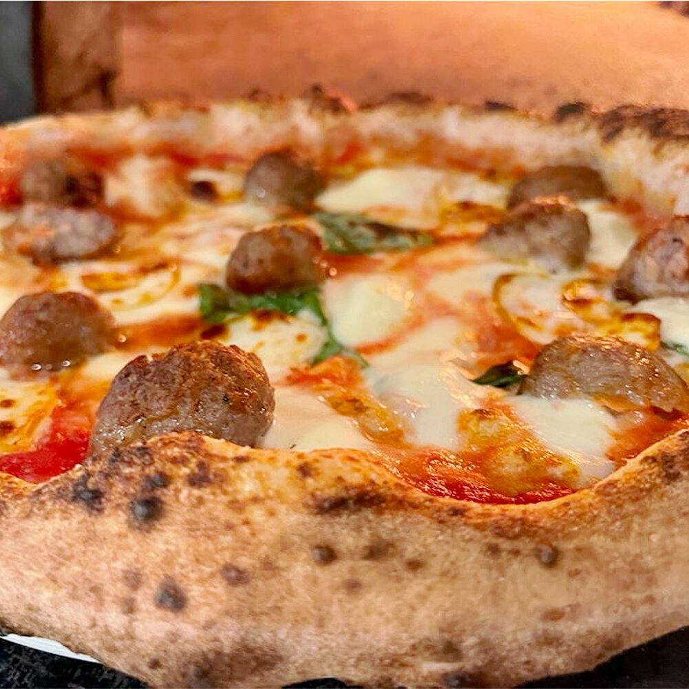 What if I tell you that la Polpettina might be coming back to the menu sooner than expected...
.
..
#pizza #lovepizza🍕 #pizzareview #brixton #london #pizzaporn #foodie #foodies #italianfood #pizzabrixton #viral #chef #reels #italianpizza #woodfiredp