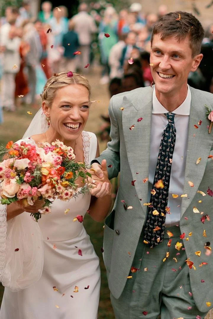 wedding-flowers-couple-smiling.jpg