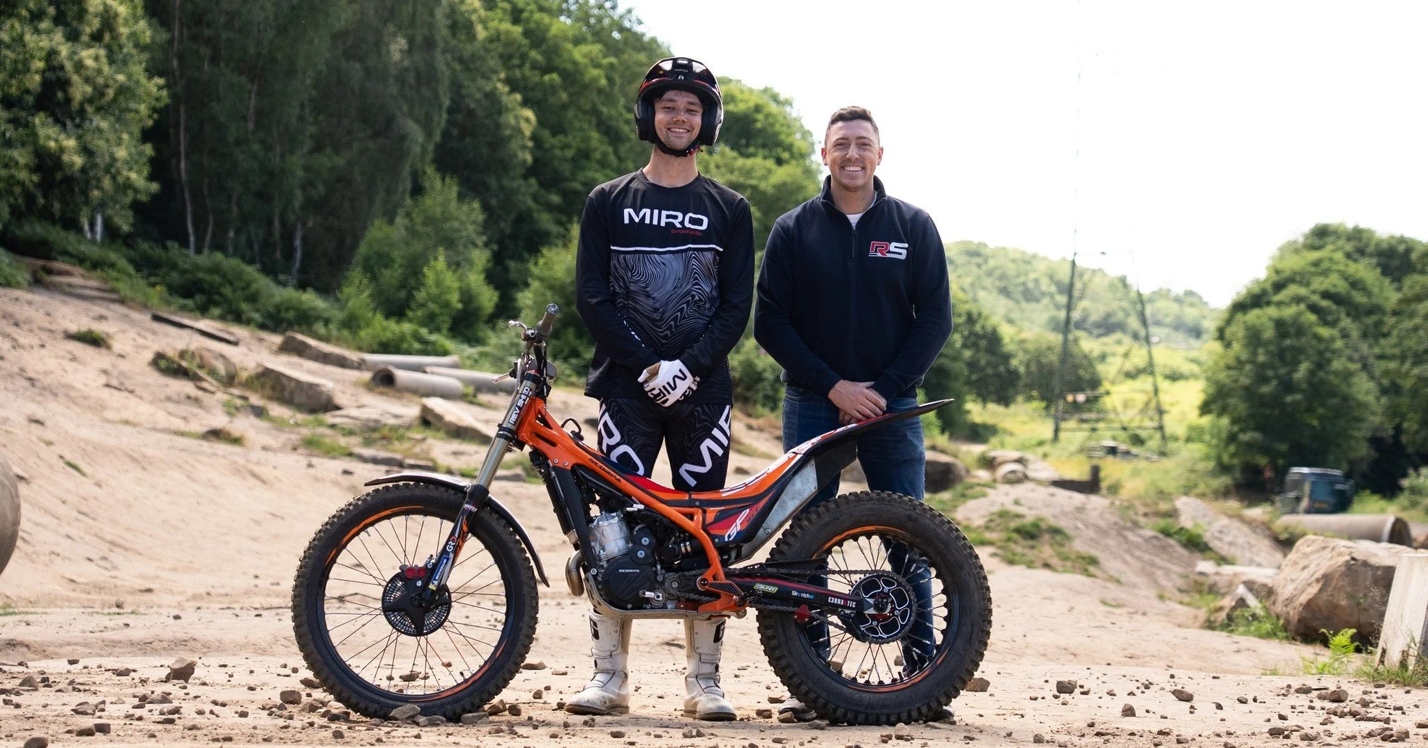 All MIRO stock is NOW available to buy at Revshed Moto, including the 2026 range. Jerseys, Pants, Gloves and Jackets in all sizes from youth to adult 🔥
@revshedmoto