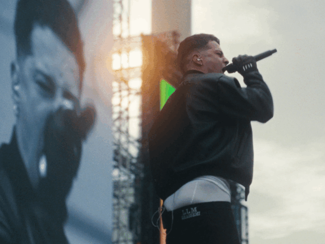 ARESGIF2.gif