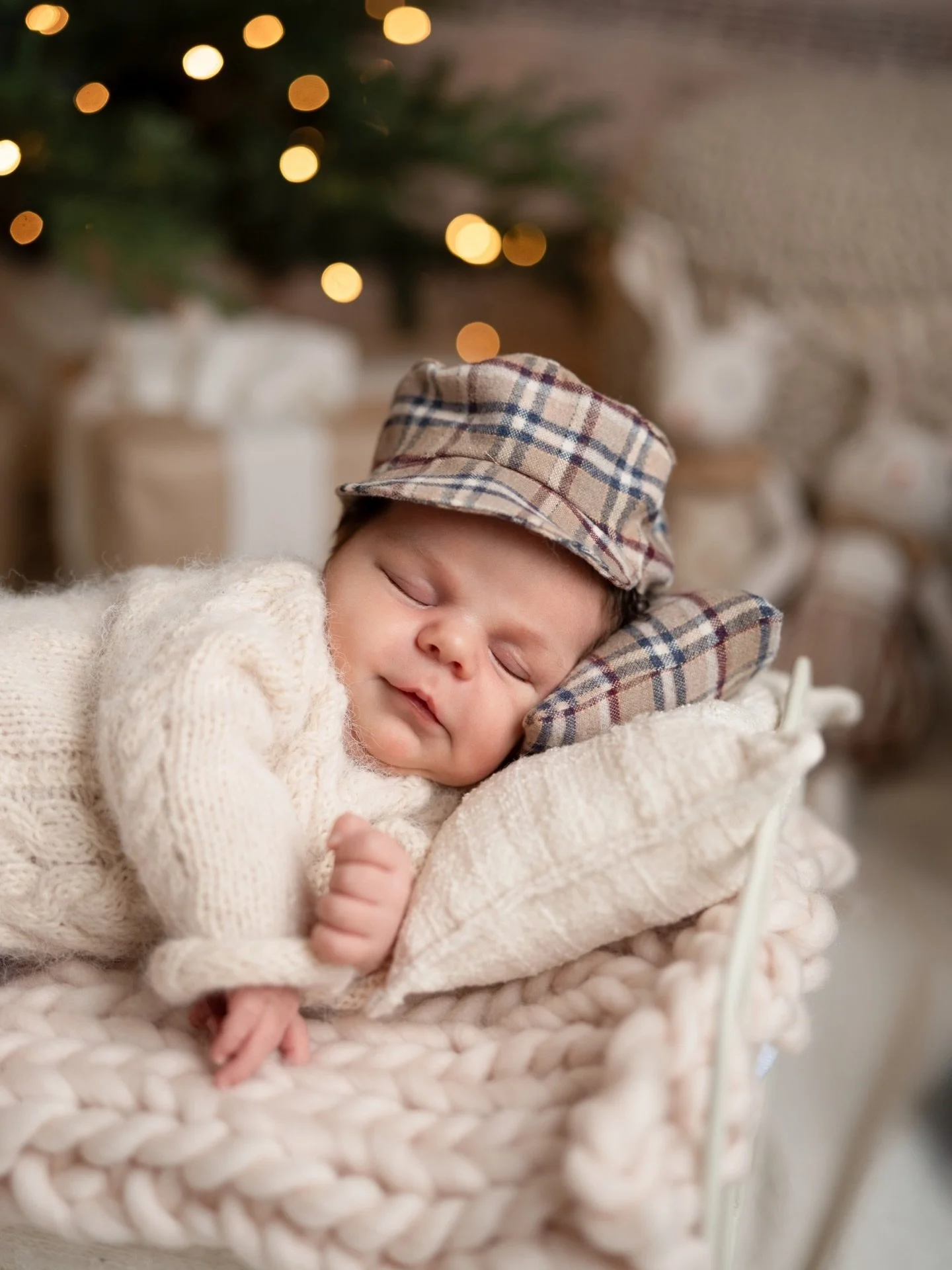 Dicen que la Navidad es tiempo de luz, de dar y de compartir. Y un reci&eacute;n nacido es justo eso: puro amor que llega para iluminarlo todo. 🌟

Ahora siempre podr&eacute;is mirar c&oacute;mo de peque&ntilde;ito y perfecto se ve&iacute;a en su pri