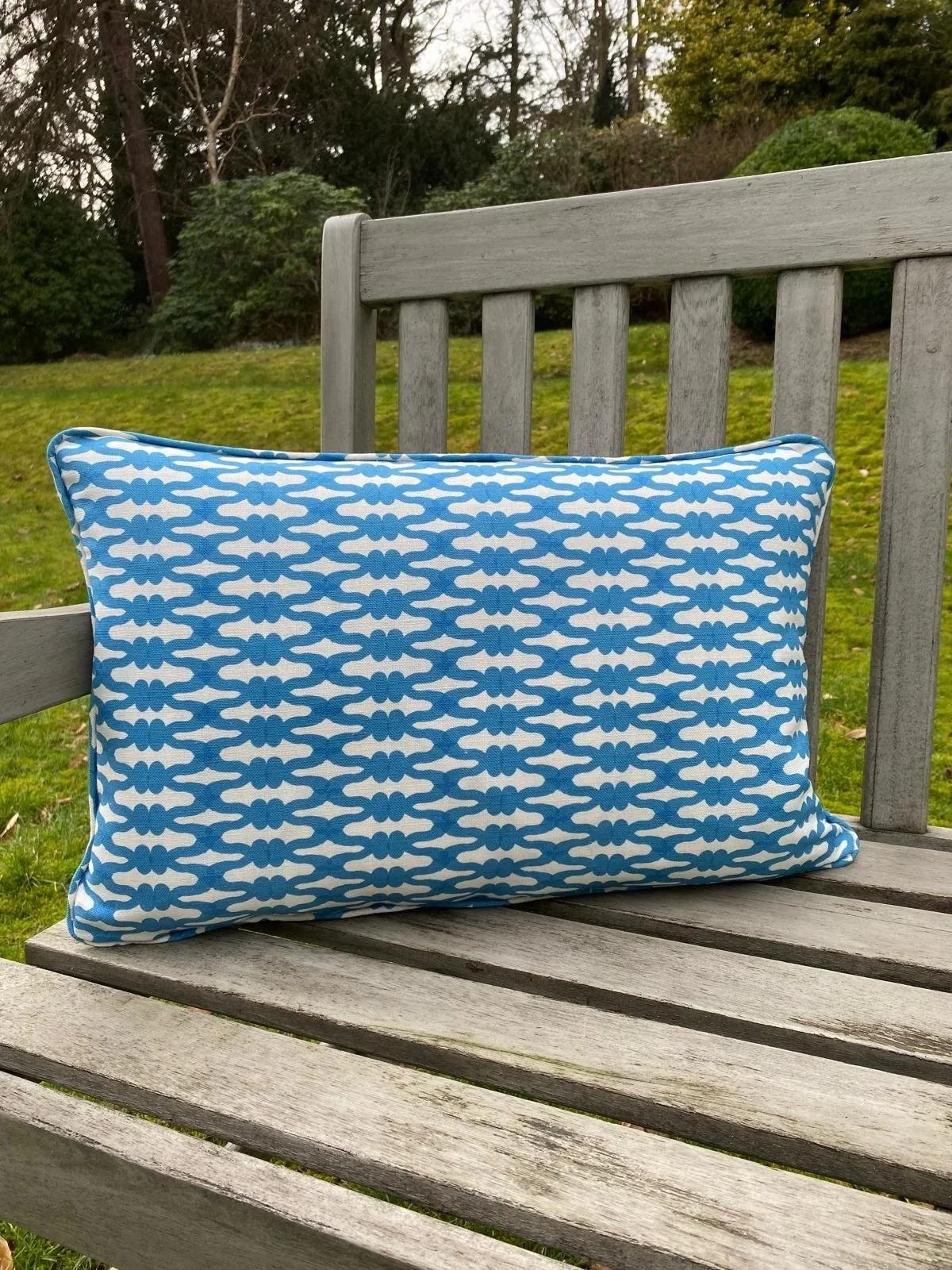 Knot+So+Blue+Cushion.jpg
