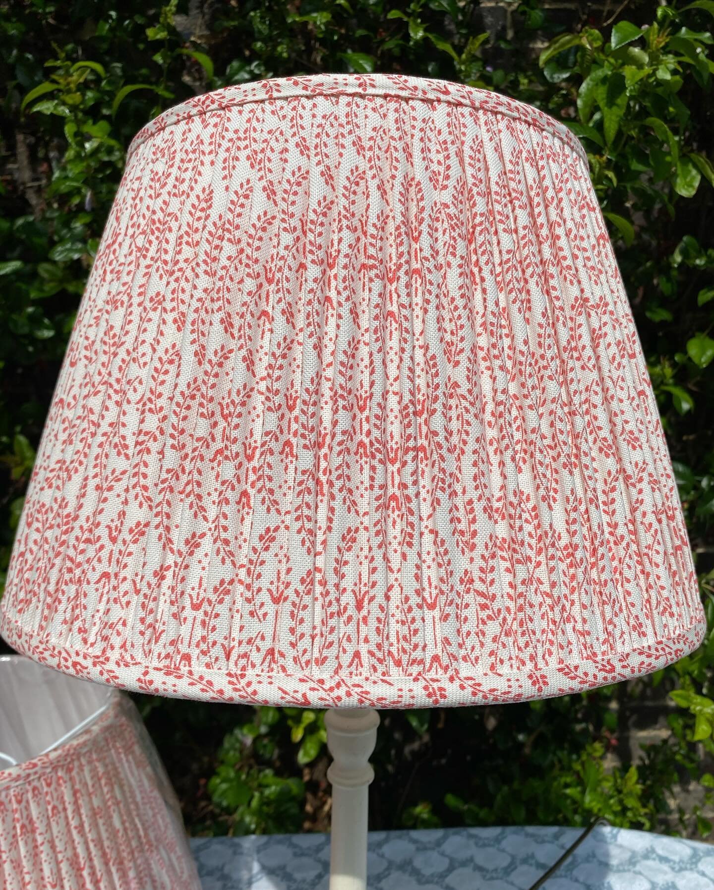 Beautiful Grace Tom Tom and Grace Blizzard linen pleated with different finishes.  Some lampshades ready for a new home and a small shade for the website.  These shades work well with the fabric used across the length and can be self trimmed or trimm