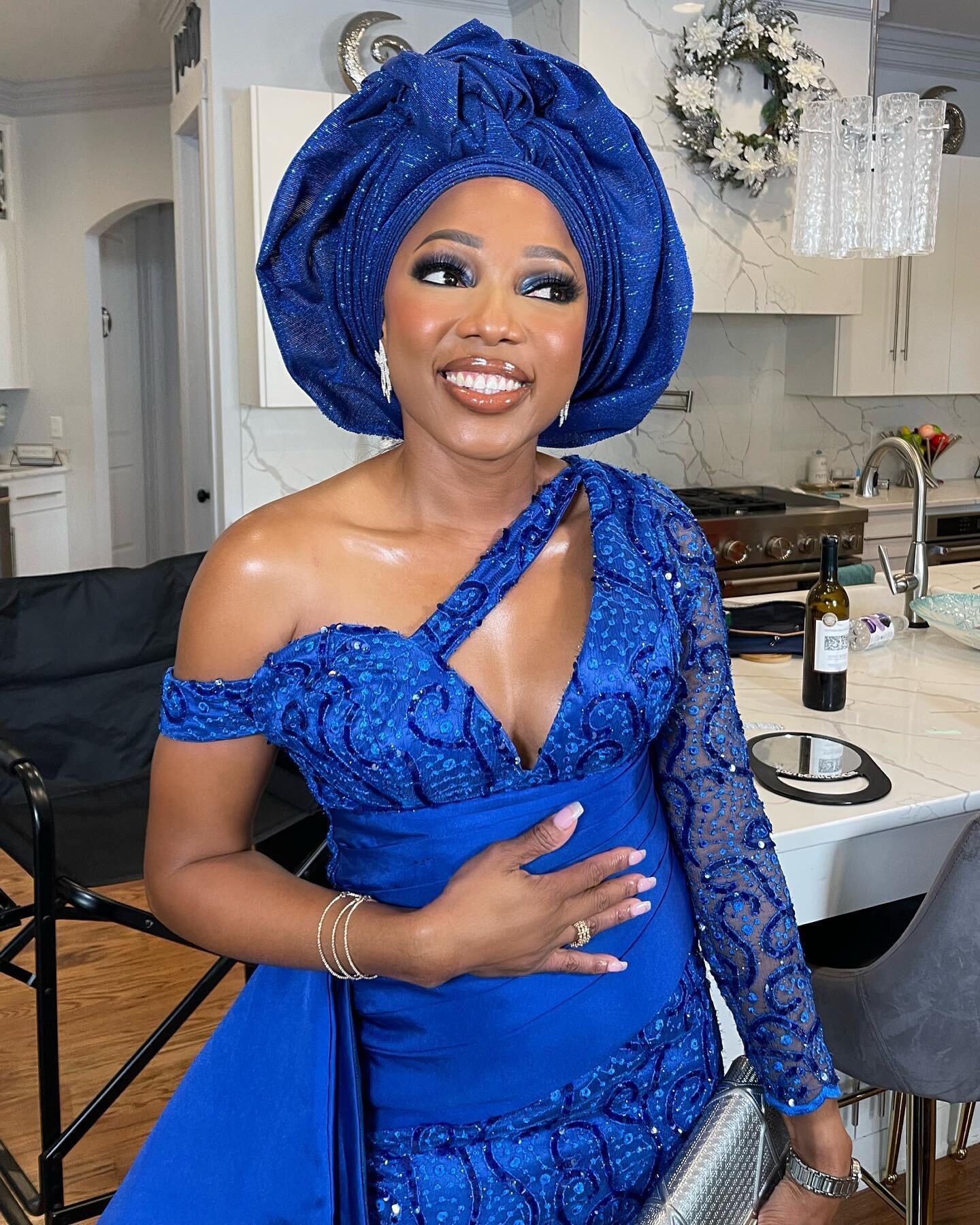 @jdaranijoh Looking fabulous per usual 💙 
Makeup &amp; Gele by Me

#soulbeautyglam #atlantamakeupartist #atlantanigerianwedding #bridalmakeup #owambe #asoebi #asoebibella