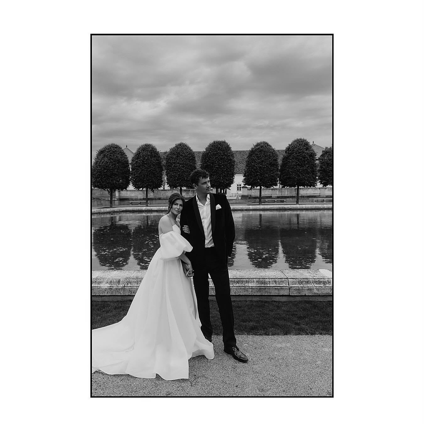 STUNNING MAGDALENA &amp; FP ❤️&zwj;🔥 ✨📸

HAIR &amp; MAKE UP: @mario.kren.wedding 
MODELS: @fpamb @gretschmagdalena
DRESS: @herzverlesen 
SUIT: @teller_herrenmode_wien 
LOCATION: @schloss_hof 
.
.
.
#schwanzerandreas #fotograf  #fotografie #photogra