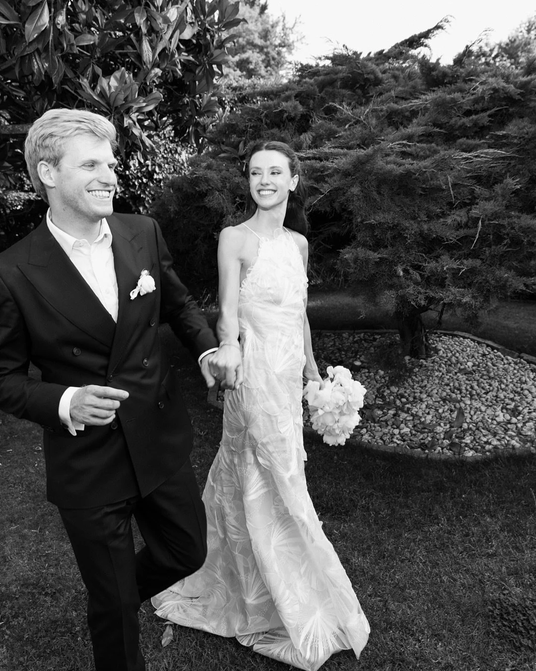 Wedding day magic in Italy  @lavillahotelweddings ✨ Honored to capture A &amp; L&rsquo;s celebration with @rebeccamdimeny &mdash; a day of beauty, love, and timeless memories. 📸
.
.
.
.
.
.
#ItalyWedding #WeddingDayInsights #EditorialWedding #Modern