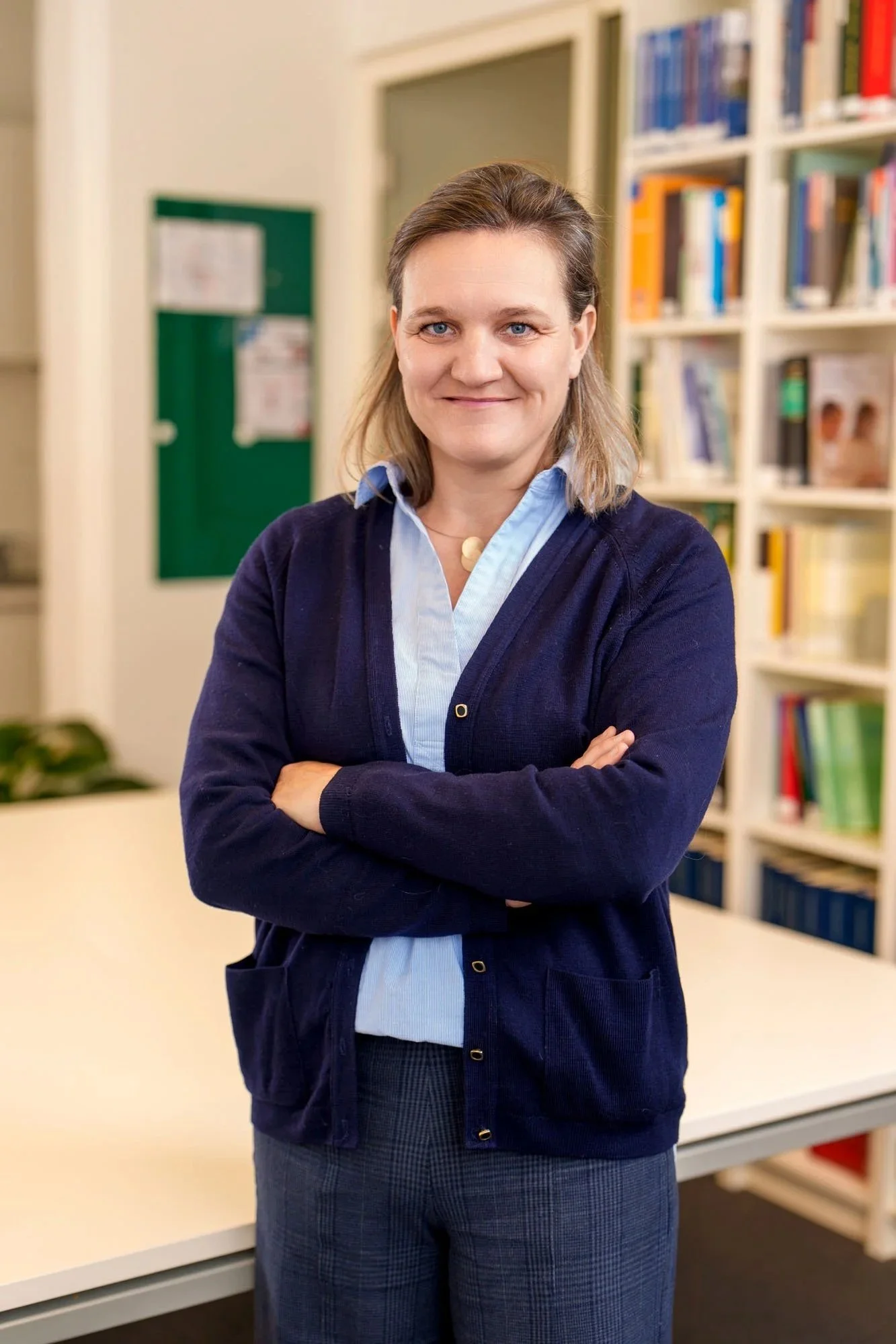 Céline Vanneste, Administratief medewerker