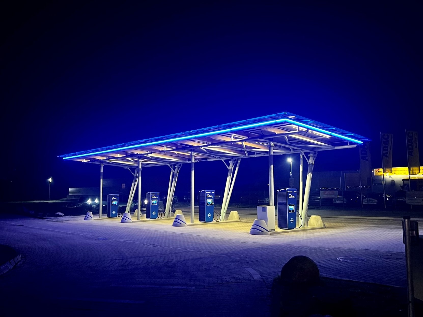 Issel_by night.jpg