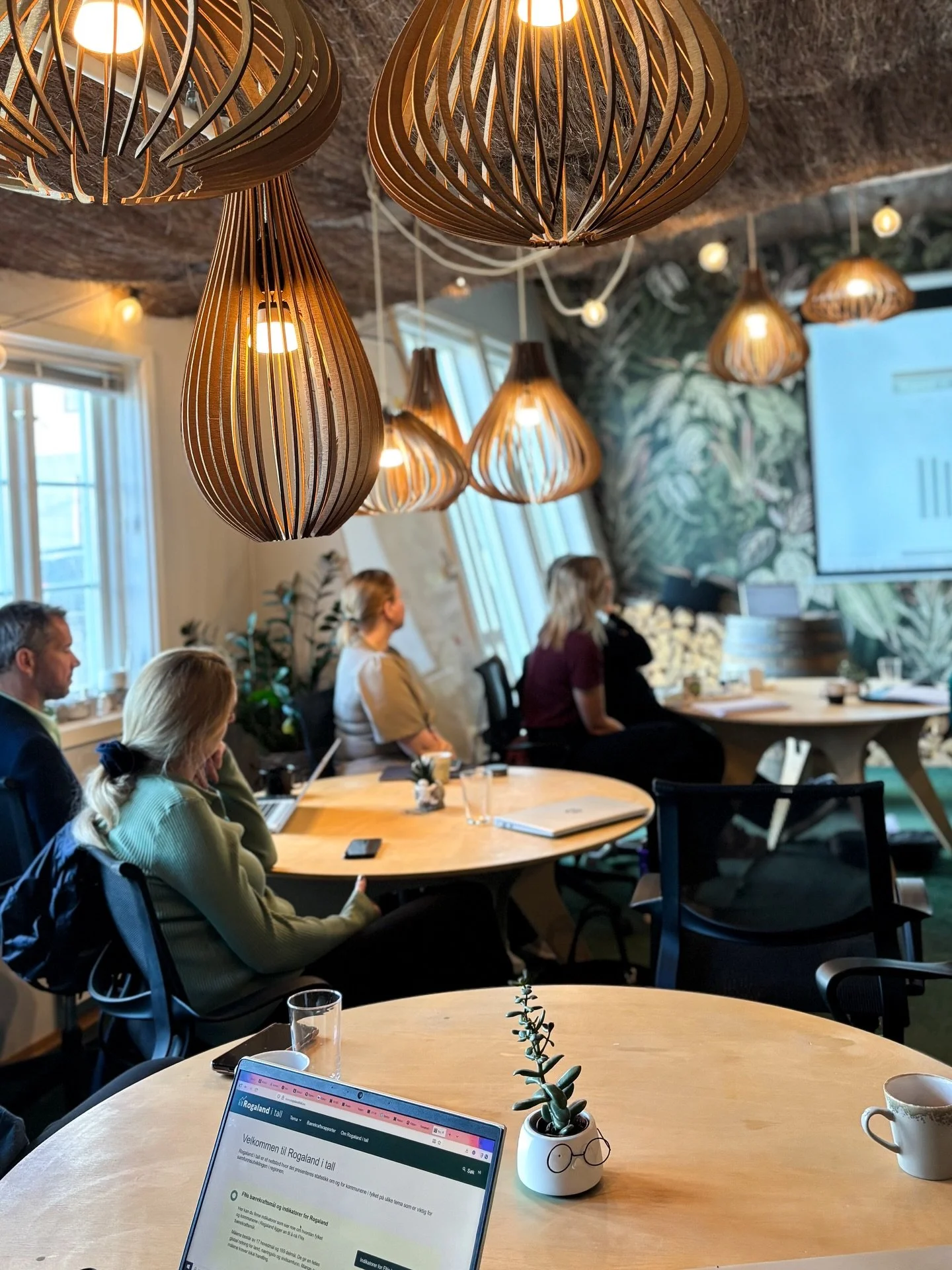 I g&aring;r fylte &lsquo;Hagen&rsquo; seg med engasjement, kunnskap og gr&oslash;nn energi da Klimanettverket hadde samling her hos oss p&aring; Gr&uuml;nderloftet! 🌍

Nettverket best&aring;r av kommunene Haugesund, Tysv&aelig;r, Karm&oslash;y, Bokn