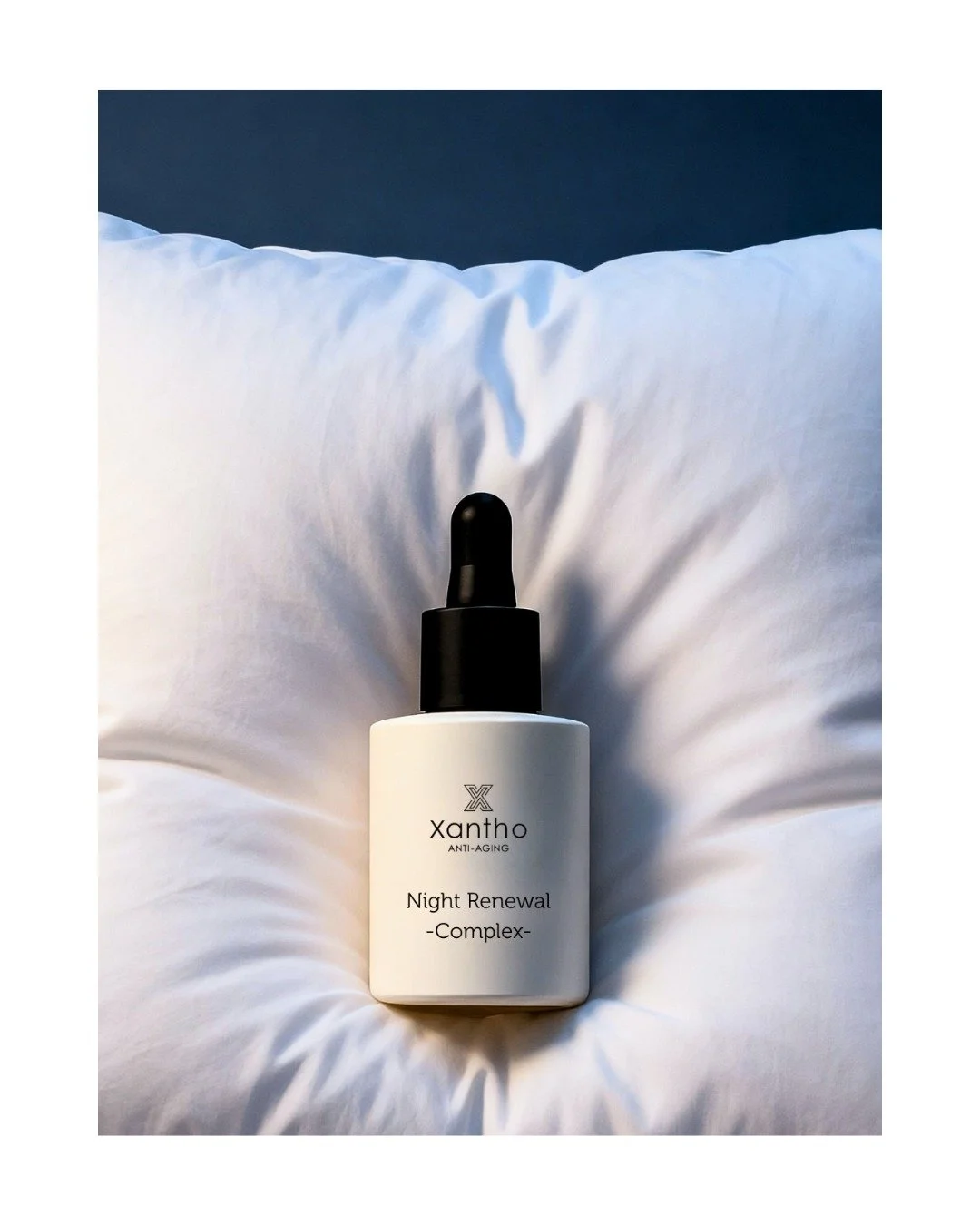 NIEUW VAN XANTHO

We zijn blij om een gloednieuwe toevoeging aan het Xantho-gamma te mogen voorstellen: het Night Renewal Complex.

Een luxueus nachtserum dat je &rsquo;s avonds aanbrengt, zodat je huid tijdens je slaap gevoed, hersteld en vernieuwd 