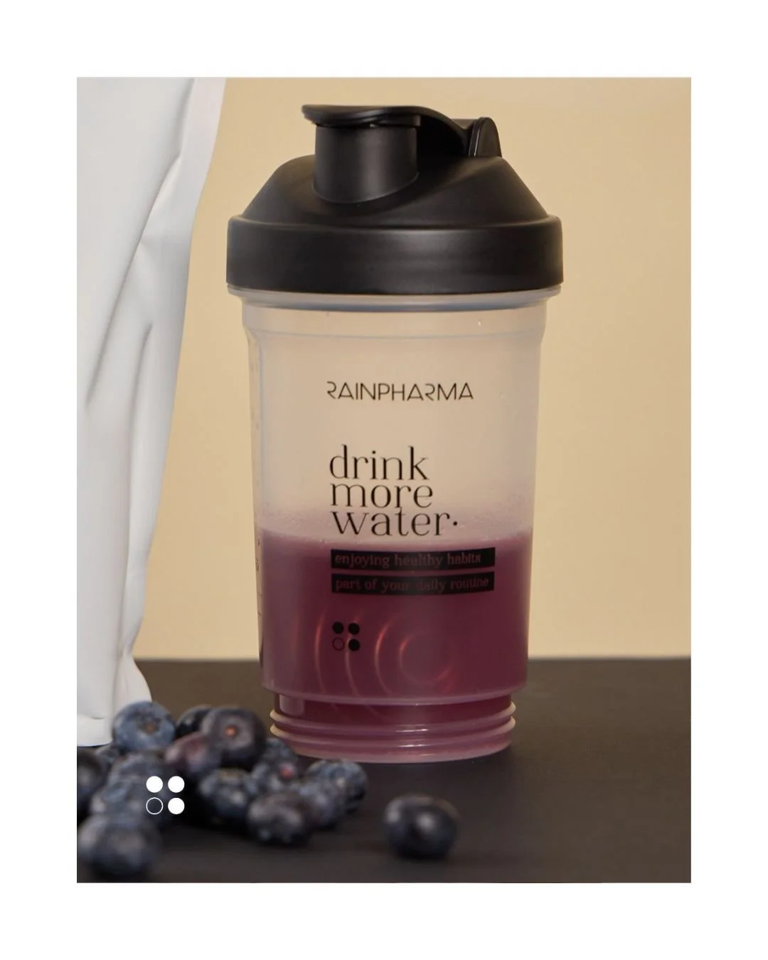 VEZELS

De vertrouwde Fiber Powder van RainPharma kreeg een nieuwe formule &eacute;n een heerlijke bessensmaak. Zo wordt extra vezels innemen n&oacute;g makkelijker (en lekkerder 😉).

Waarom zijn vezels zo belangrijk?
🌿 Ze ondersteunen een goede da