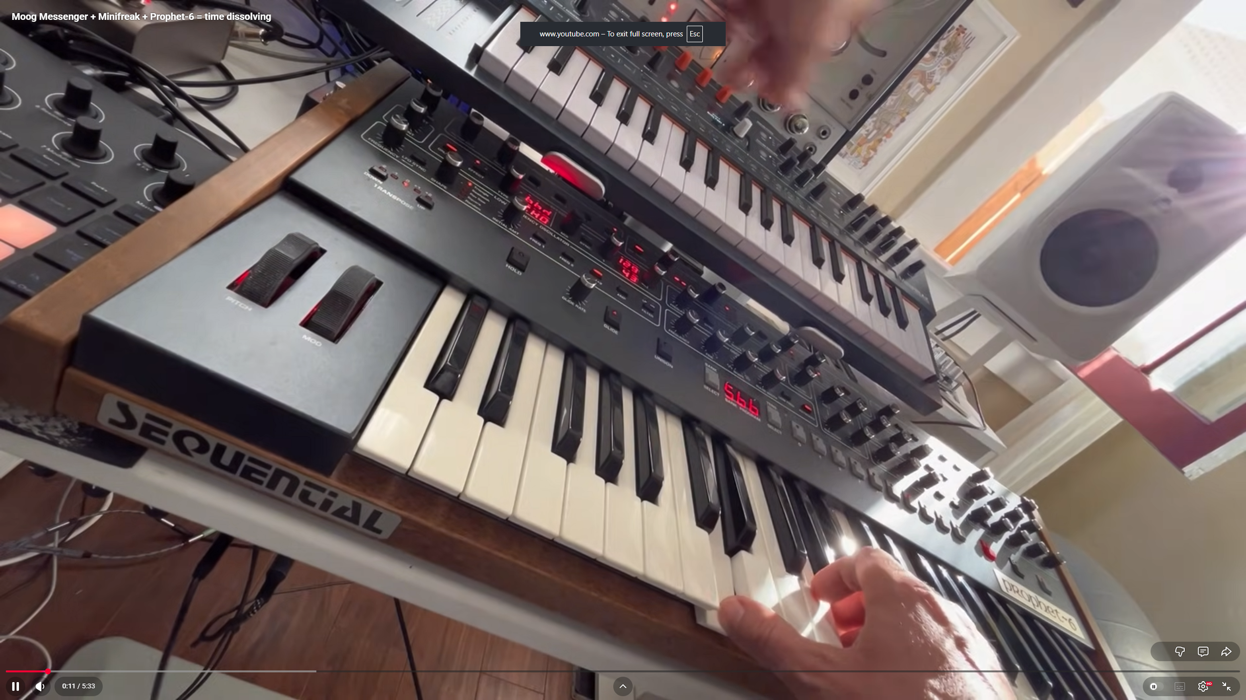 Moog Messenger + Minifreak + Prophet-6 = time dissolving