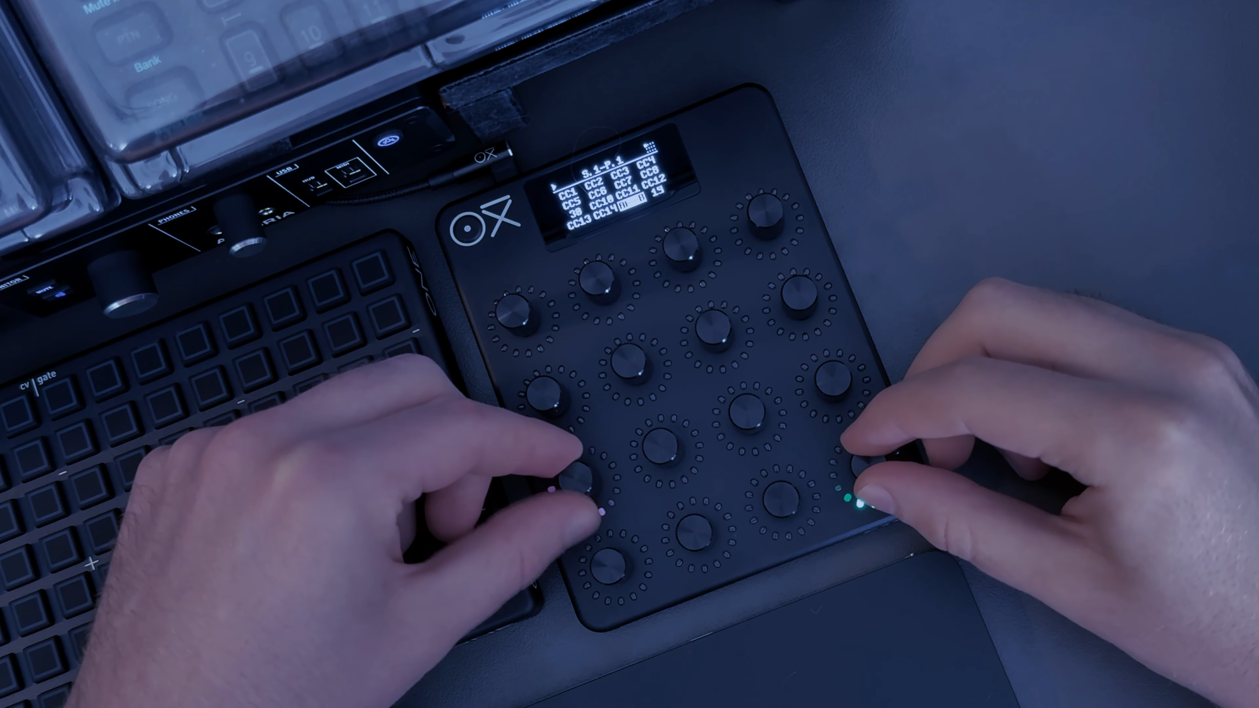 Oxi E16 - Jam - Deep Fast Techno (163)