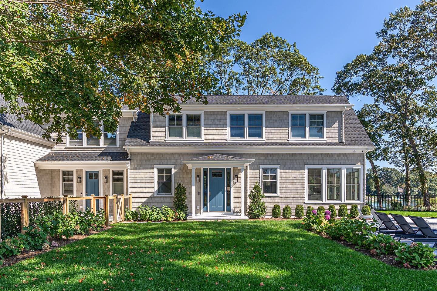 Great architecture meets great interior design in this project located on the North Fork of Long Island ☀️ -
-
-
-
-

#architecture #architecturelovers #northfork #mattituck #southold #greenportvillage #greenportny #modernbarnhouse #modernfarmhouse #