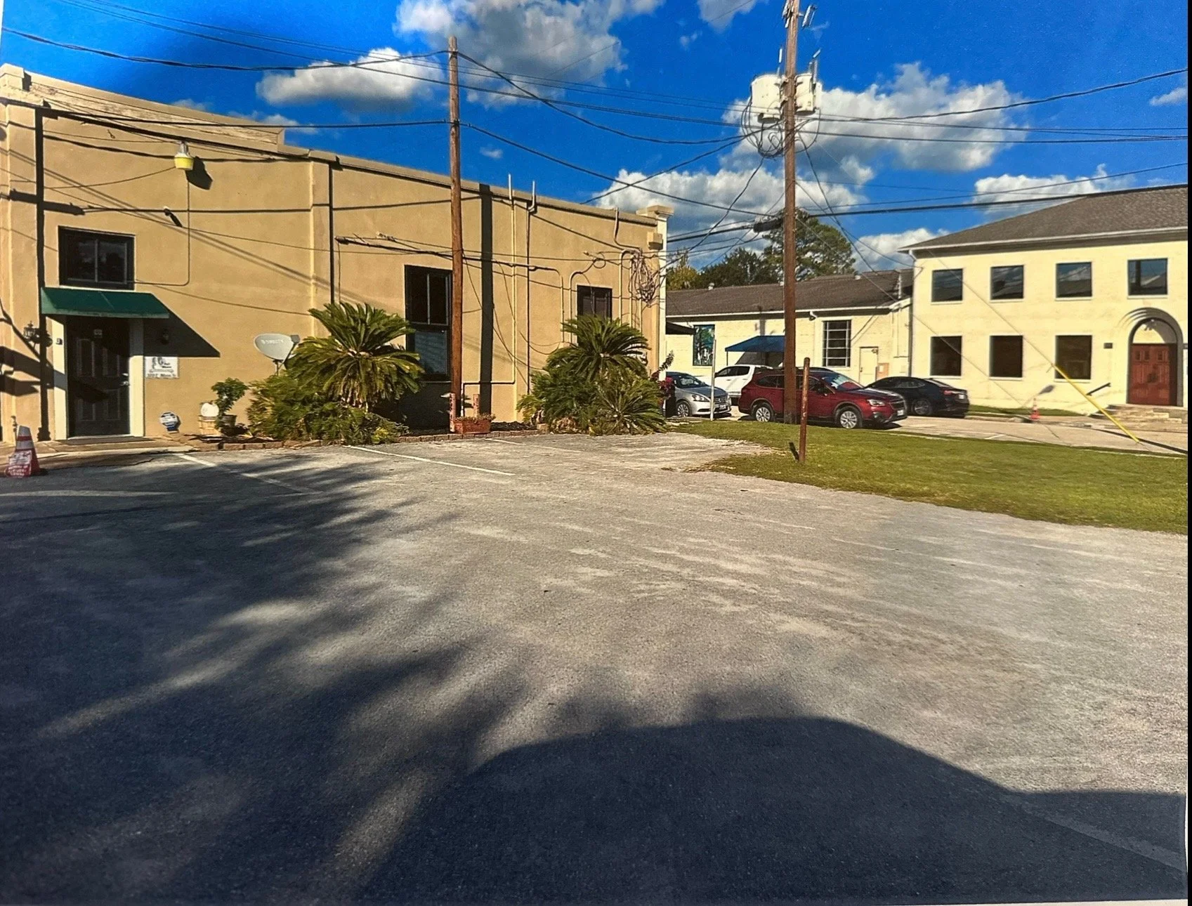 Full Blown Suites Rear.JPEG